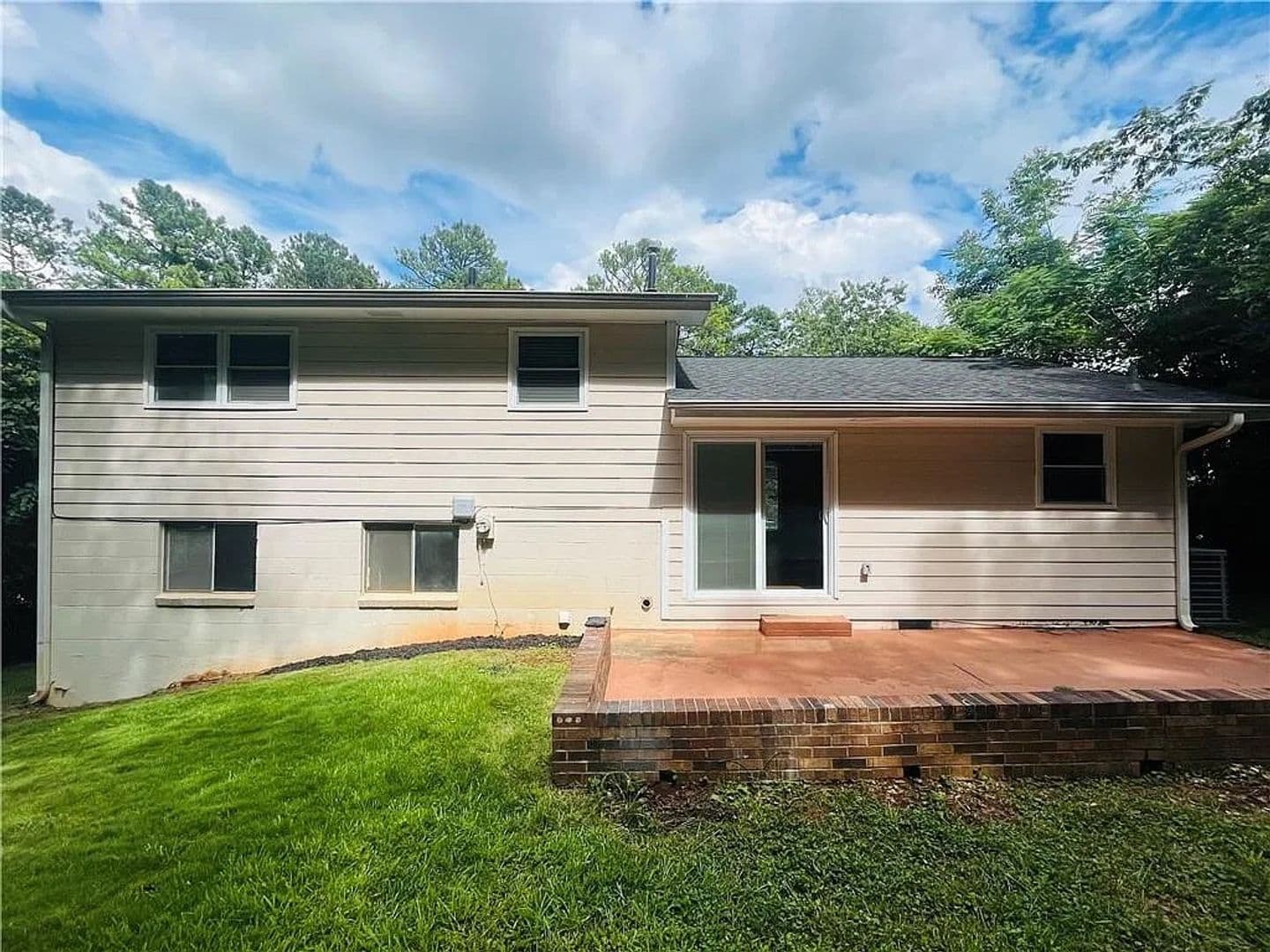 Decatur House: 2237 Scotty Cir