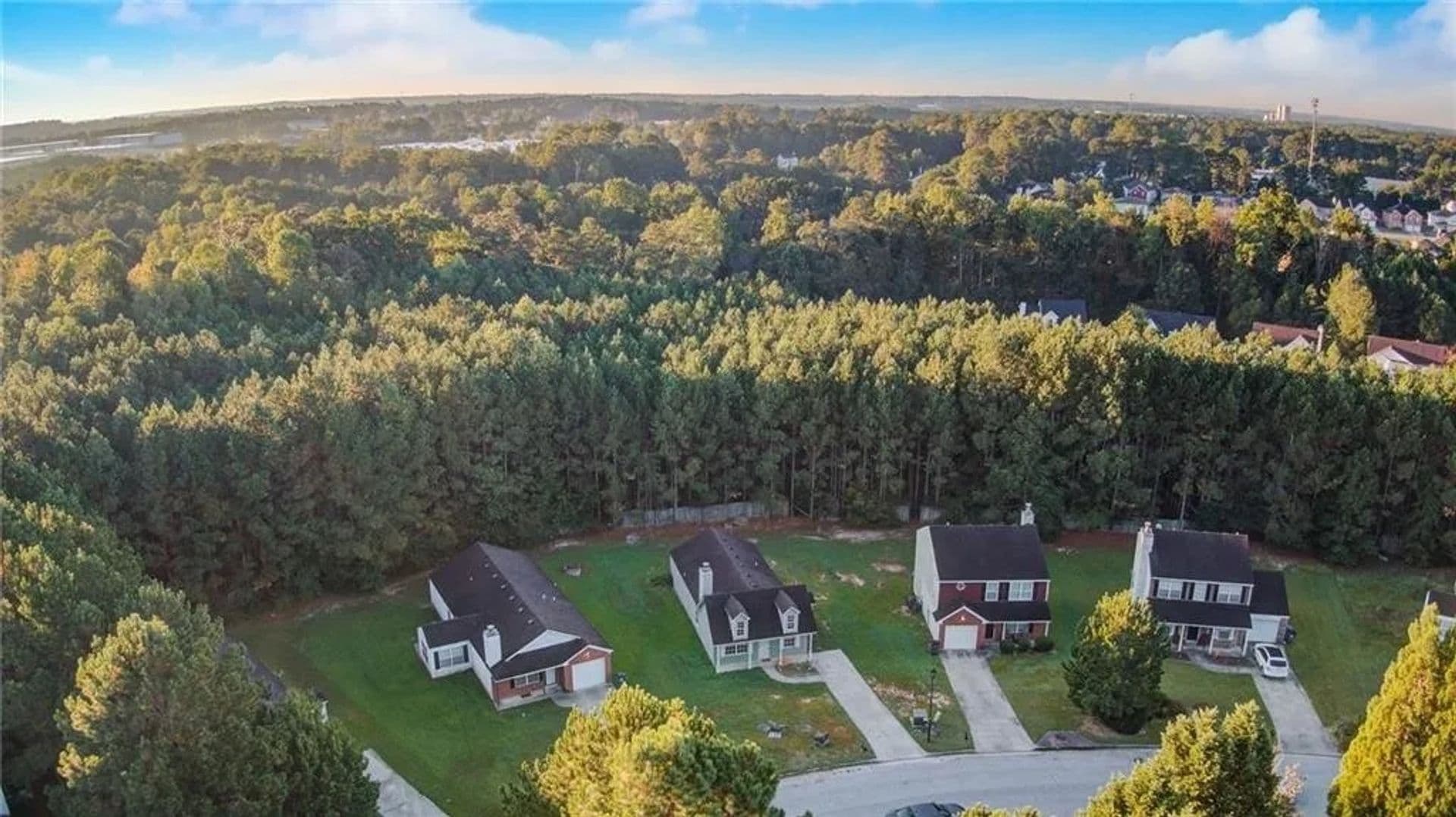 Union City House: 3865 Cypress Pointe Dr
