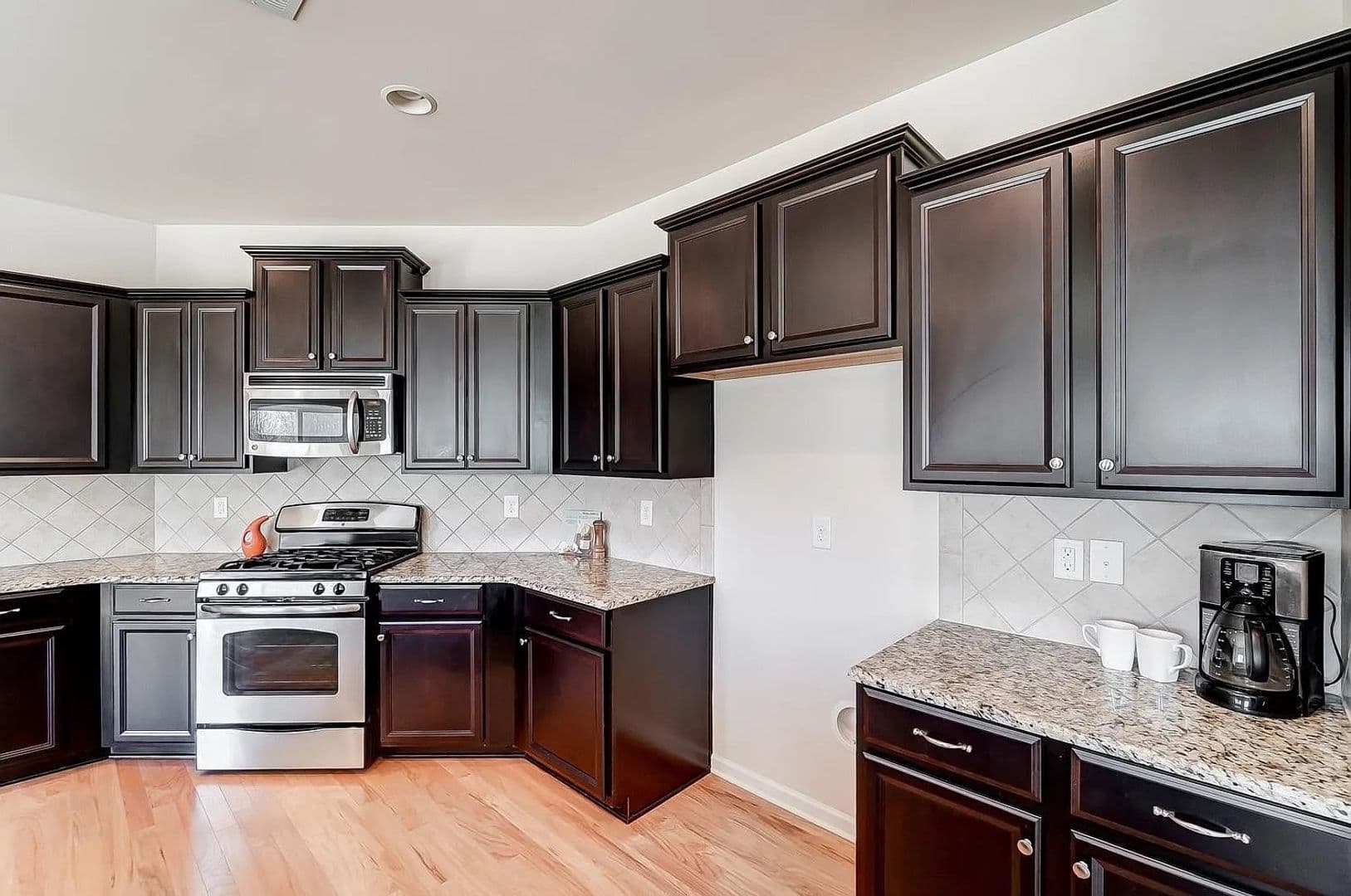 Pineville House: 14420 Green Birch Dr