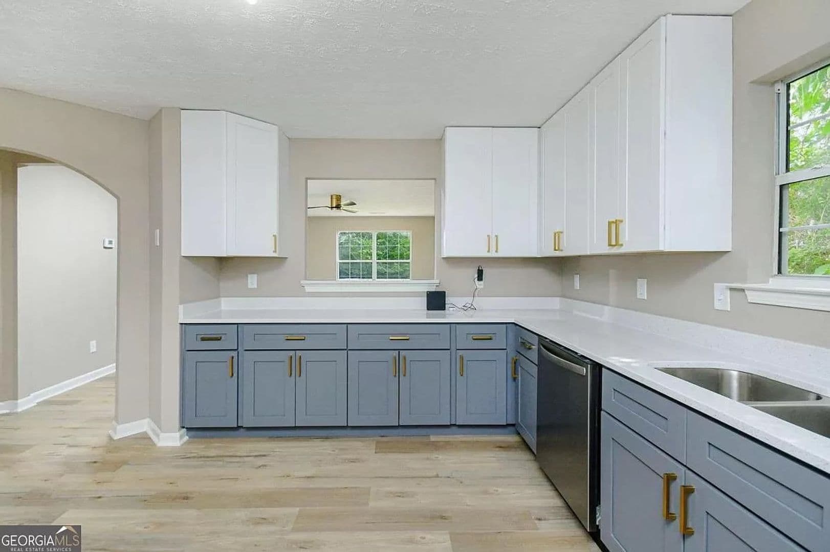 Decatur House: 3840 Brown Dr