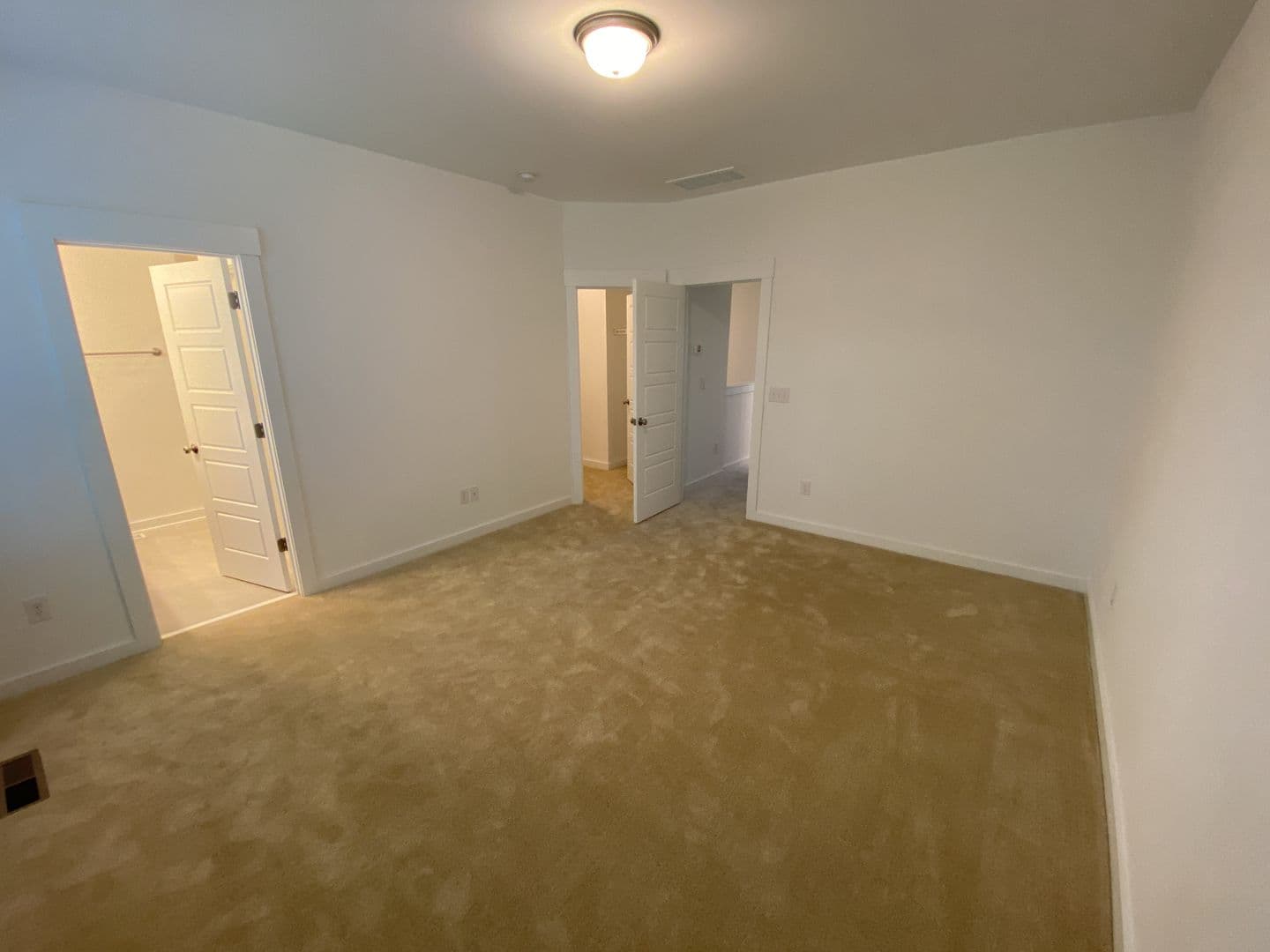 Cary House: 1110 Kiernan Grove Ln