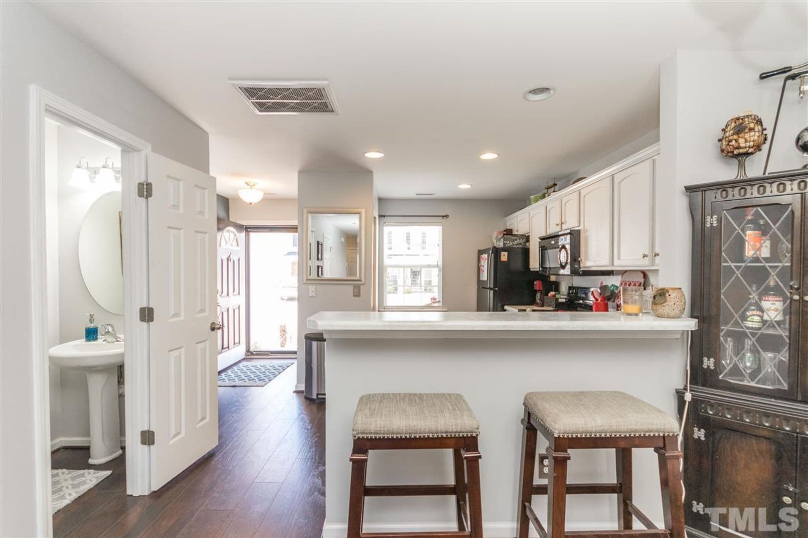 Raleigh House: 5355 Big Bass Dr