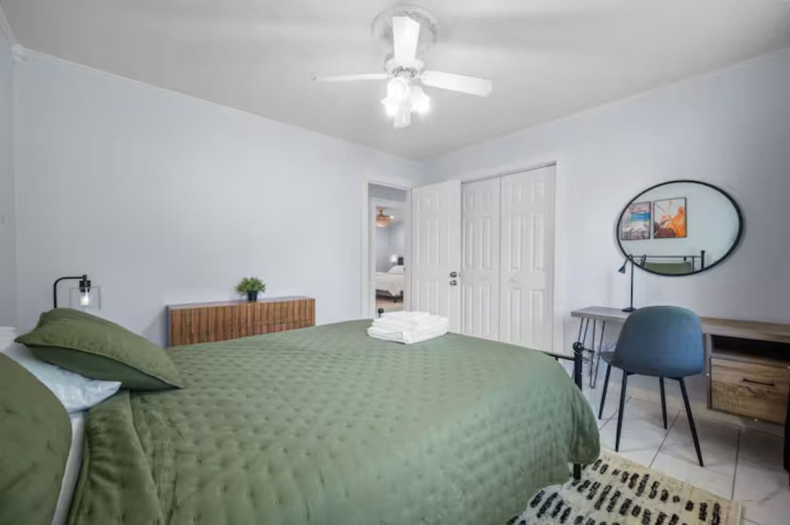 Lilburn House: 493 Greg Dr SW