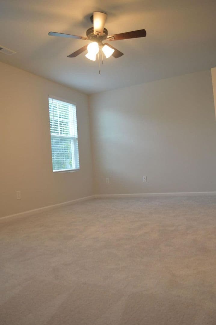 Raleigh House: 4938 Southern Magnolia Dr