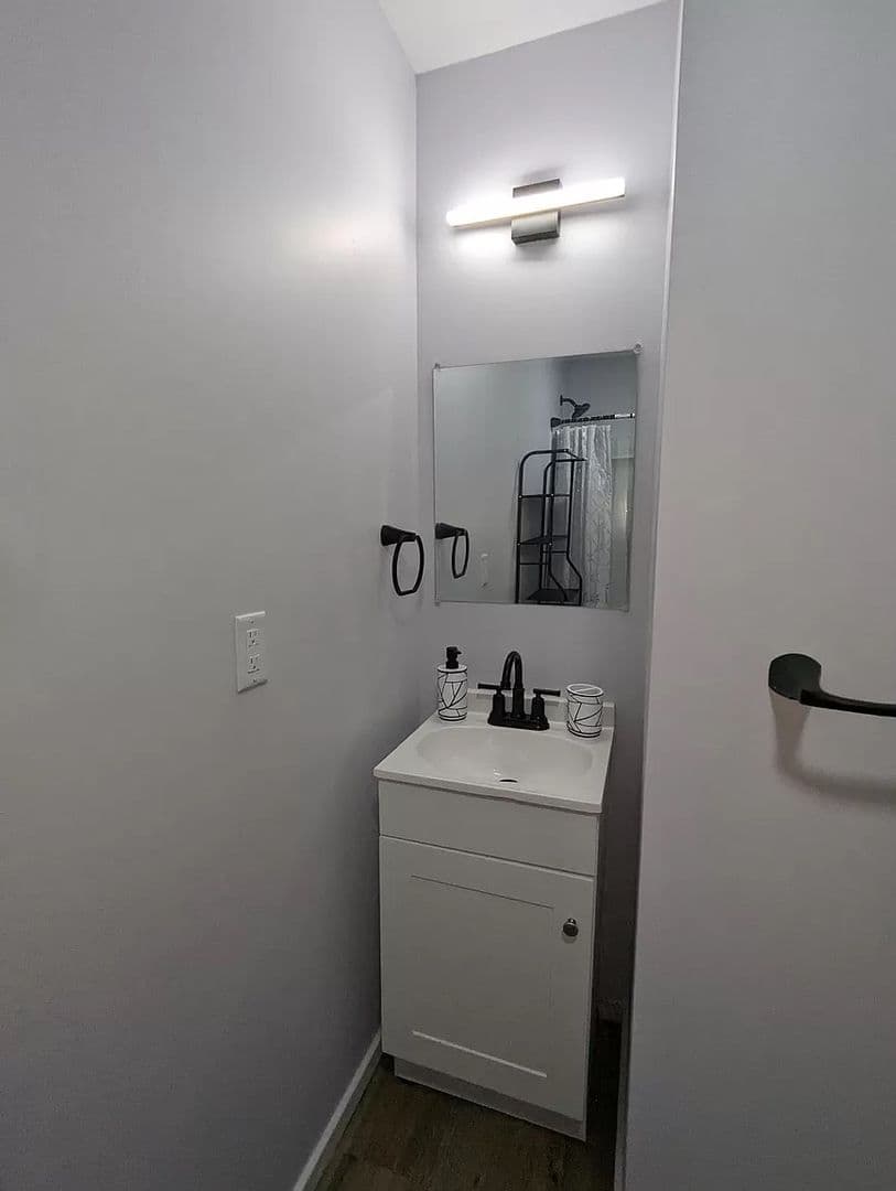 Charlotte House: 3412 Merrill Pl