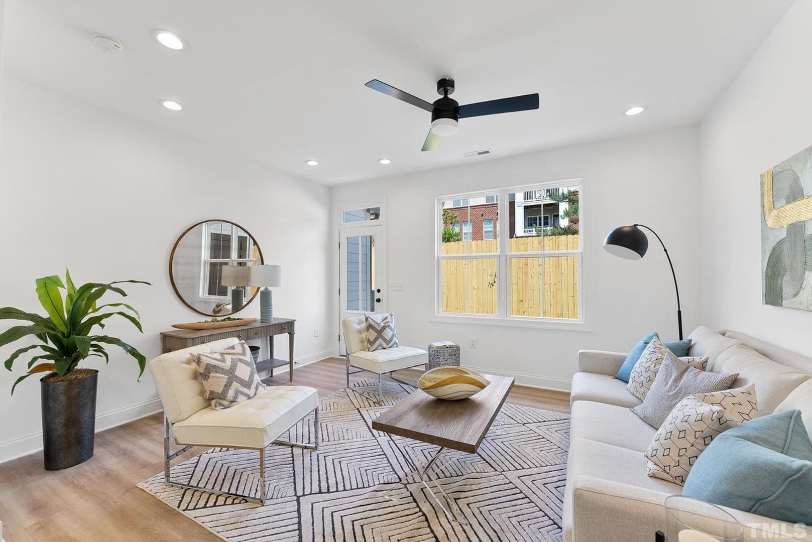 Raleigh House: 8611 Brushfoot Wy