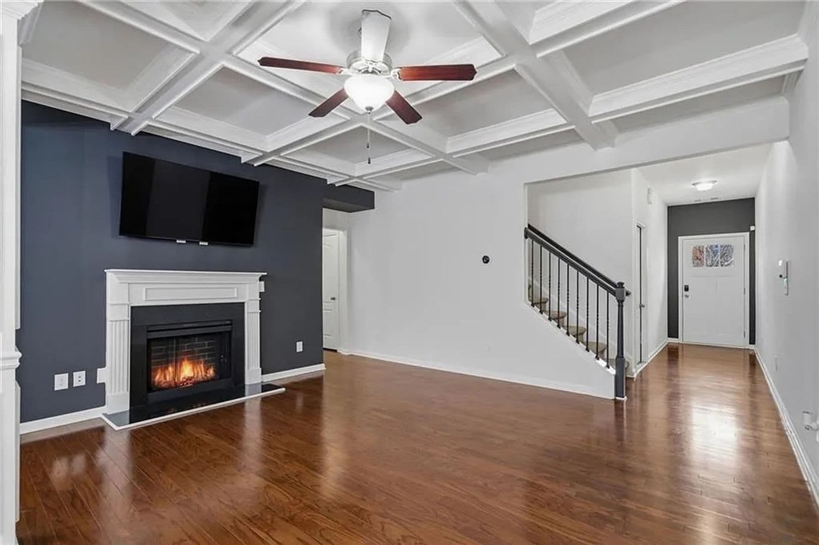 Lilburn House: 1697 Paxton Dr SW
