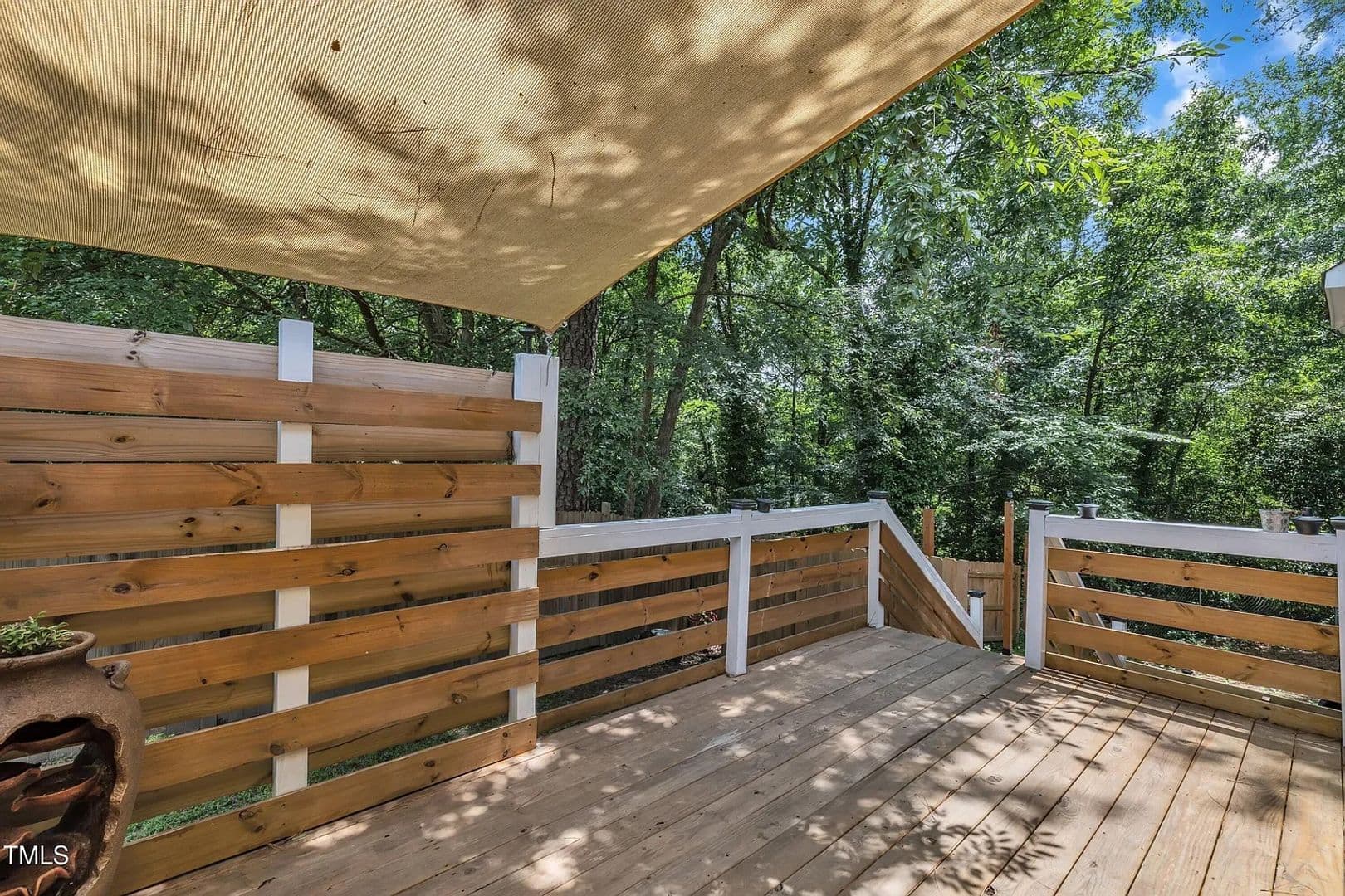 Raleigh House: 105 Tall Rock Ct