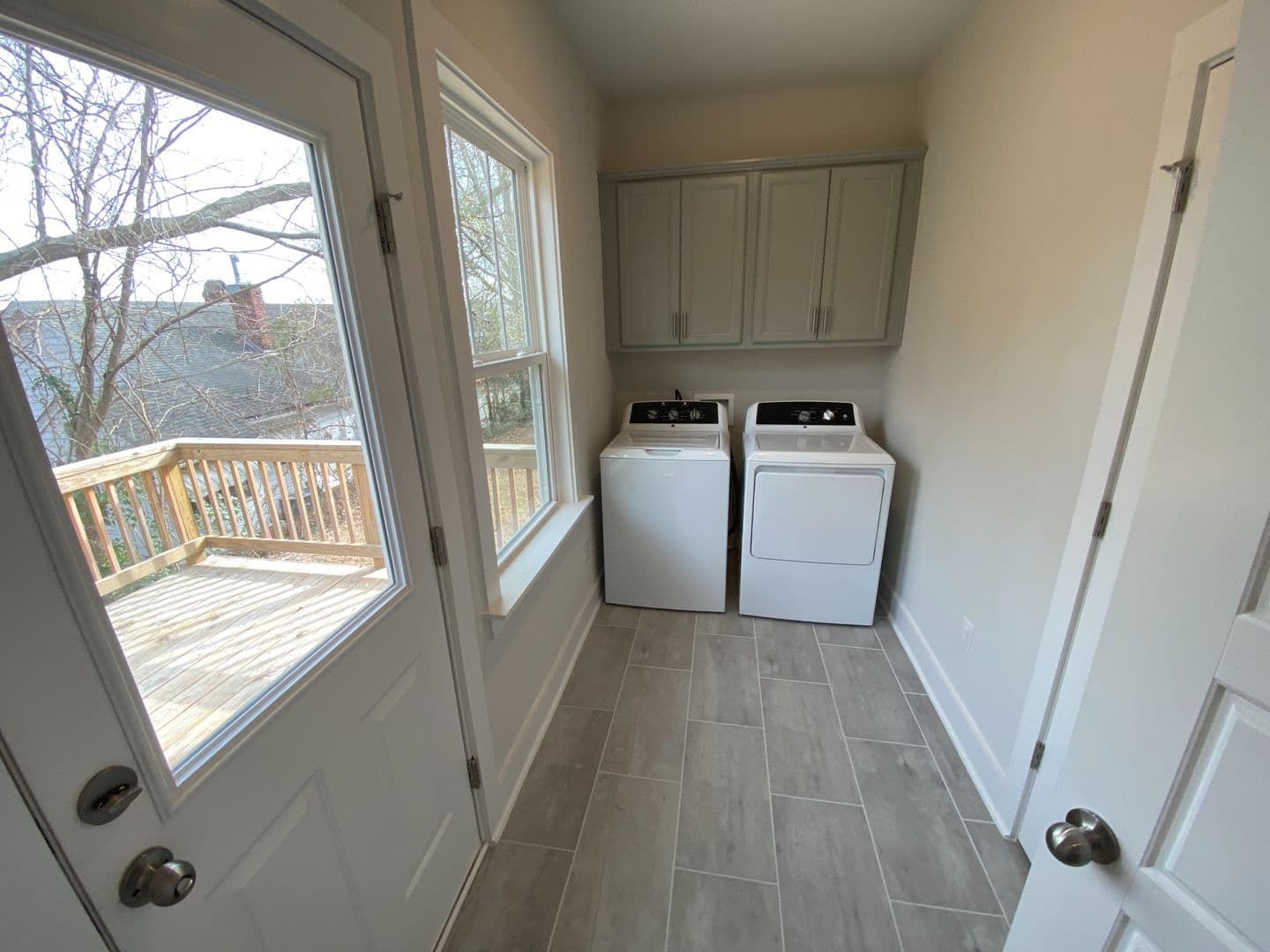 Durham House: 1706 Merrick St