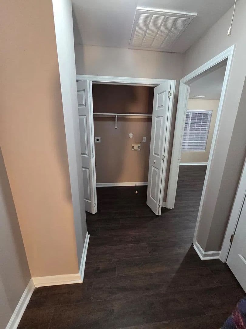 Raleigh House: 4337 Haverty Dr