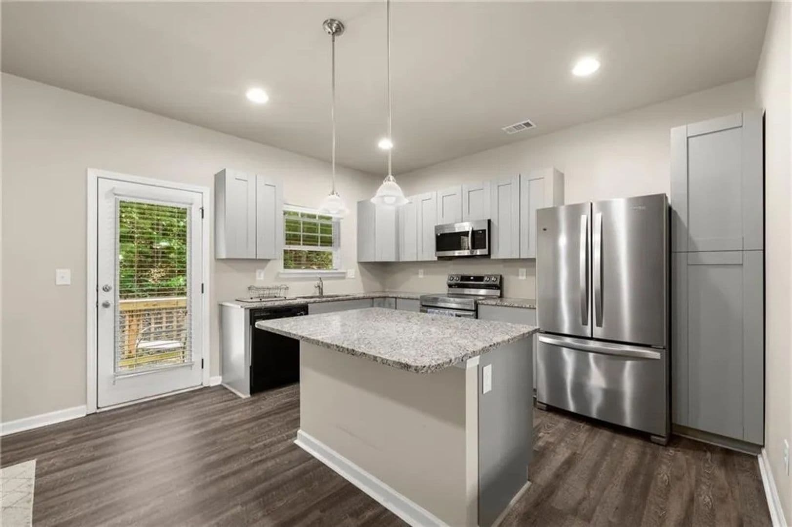 Buford House: 4202 Chatham Ridge Dr