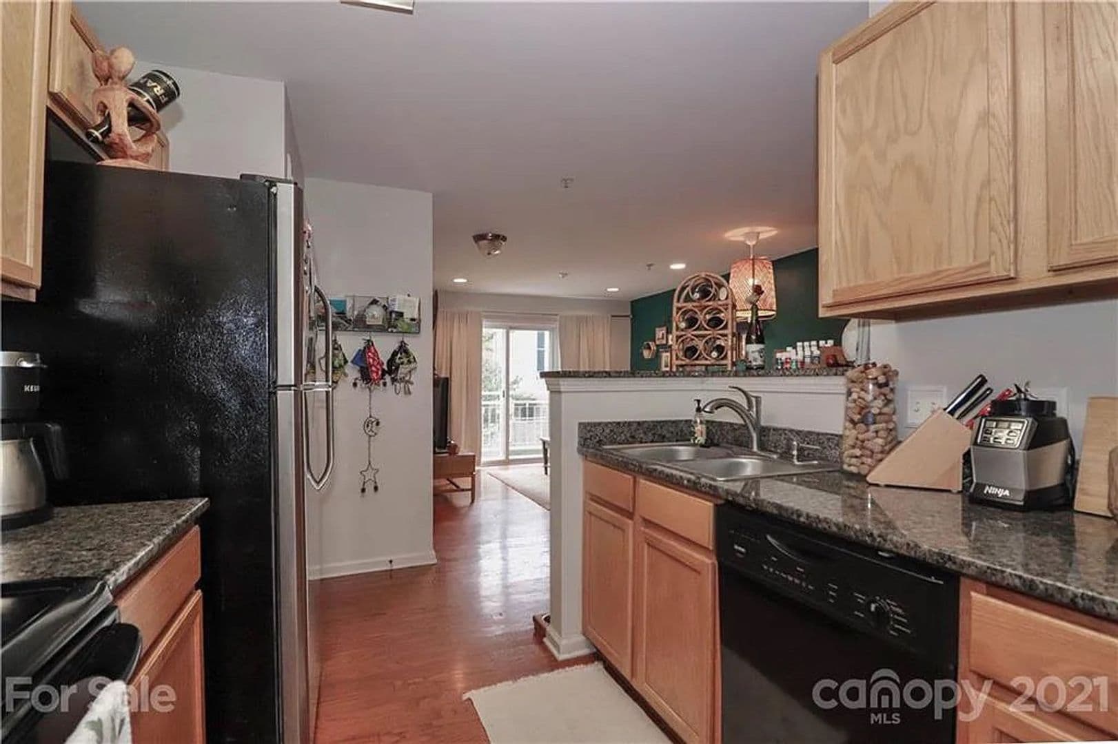 Charlotte House: 547 Donatello Ave