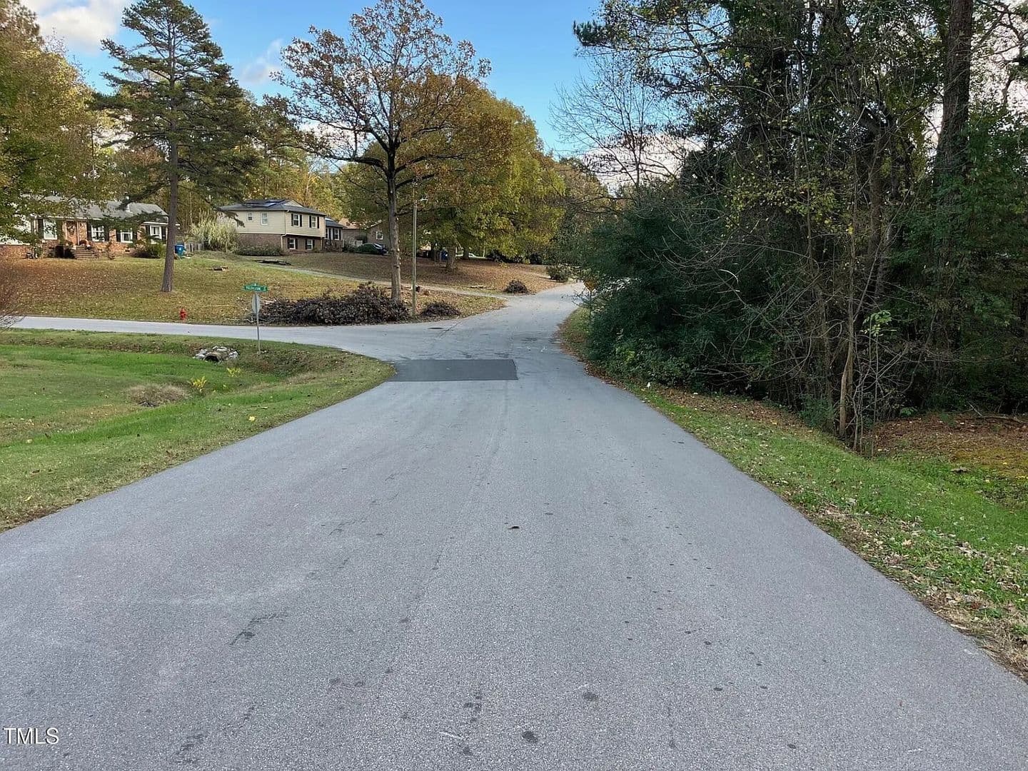 Durham House: 916 Forge Rd
