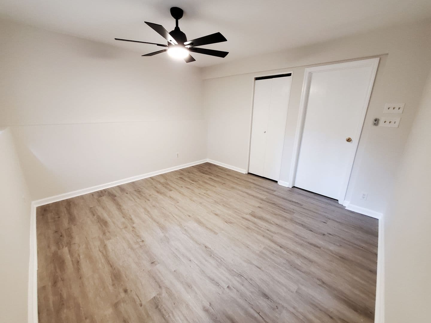 Raleigh House: 2824 Henslowe Dr