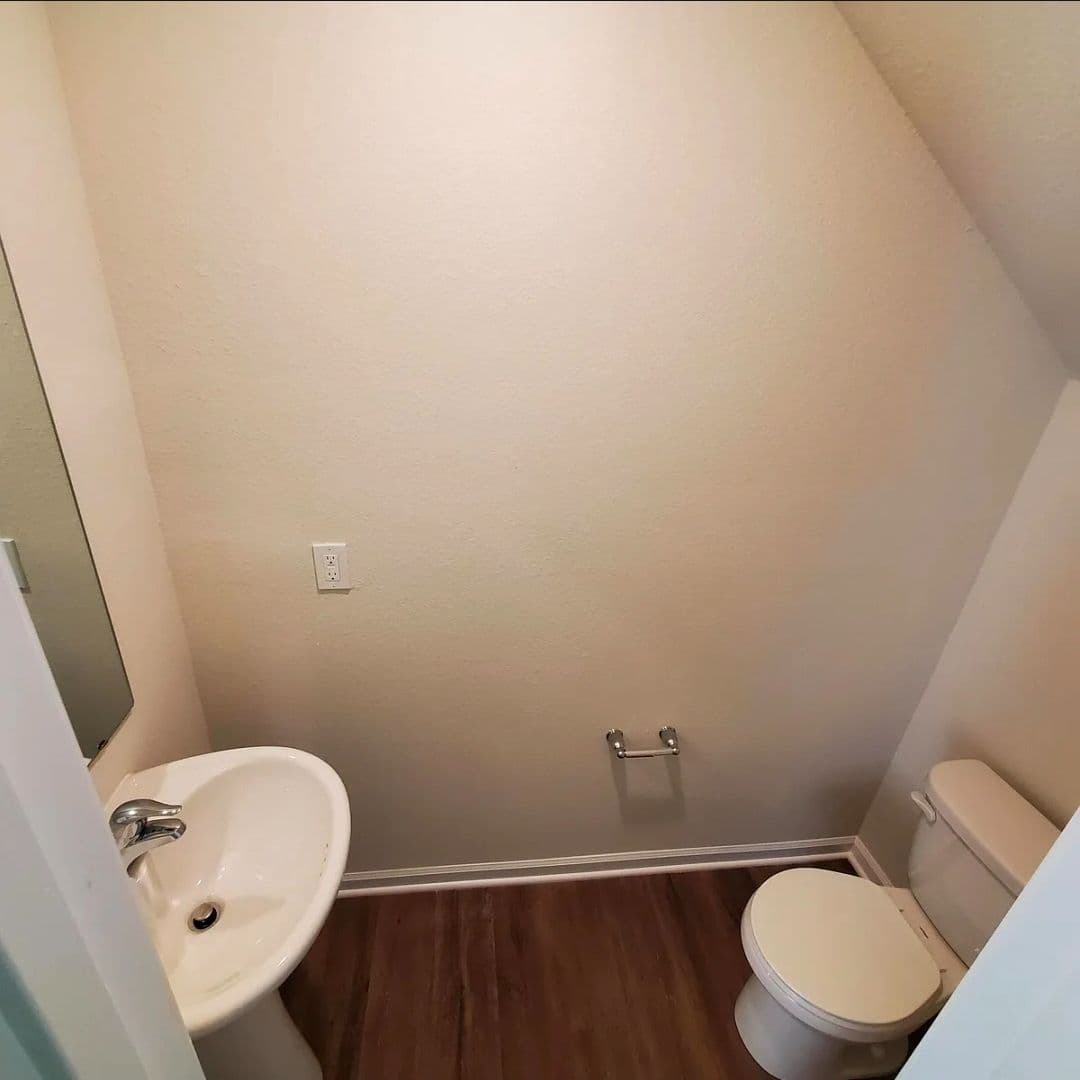 Charlotte House: 9111 Creedmore Hills Dr
