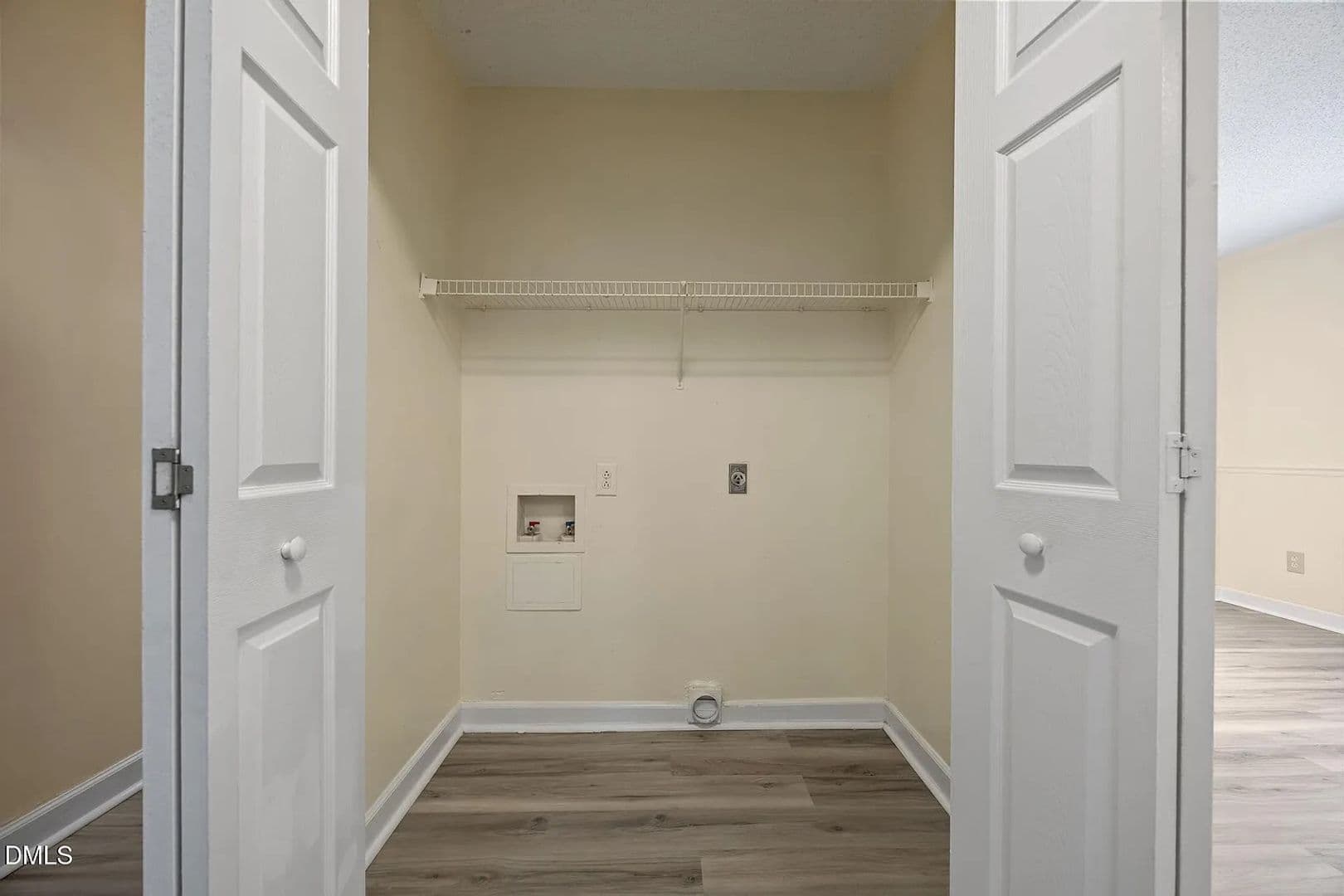 Raleigh House: 1627 Oakland Hills Way