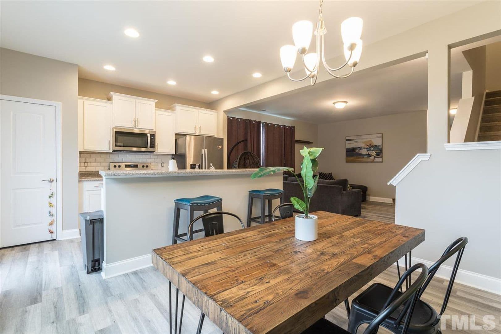 Raleigh House: 4707 Princess Lita Way