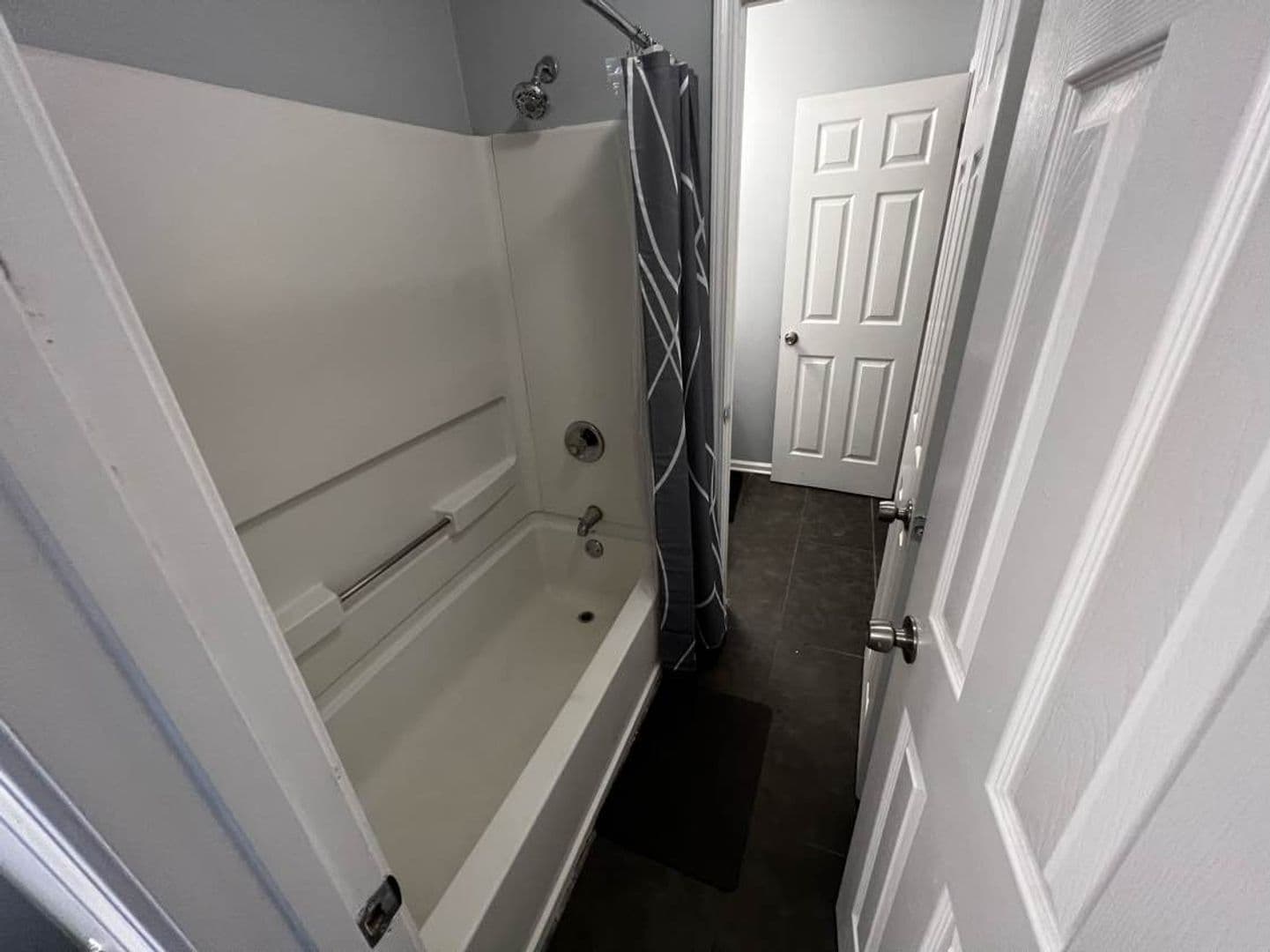 Atlanta House: 1123 #B Jones Ave NW