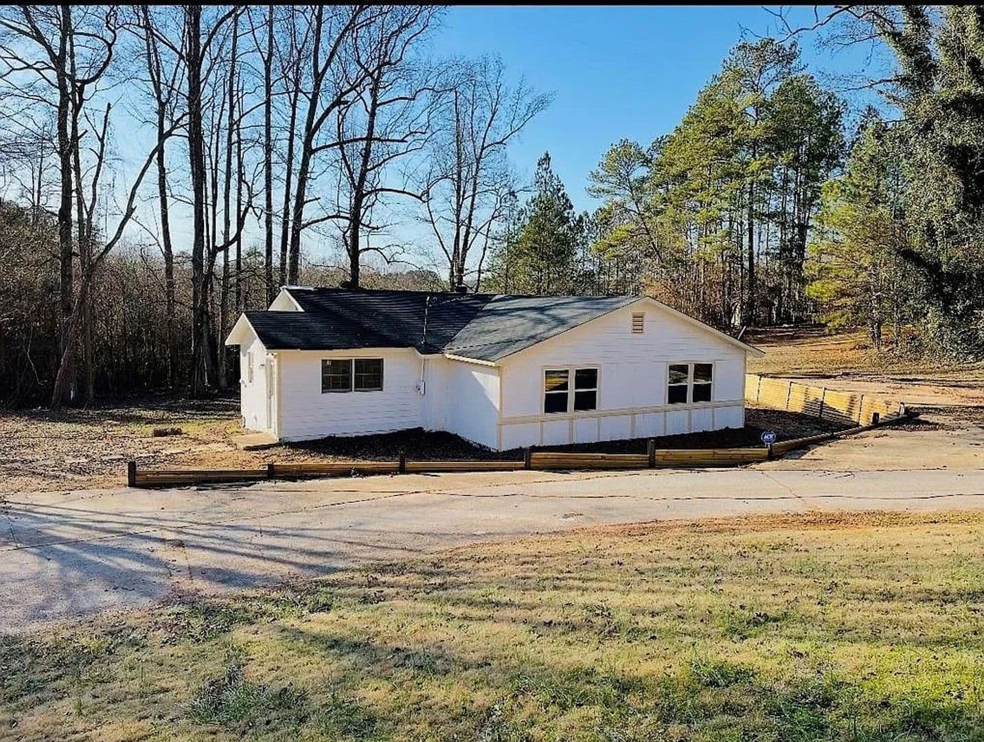 McDonough House: 1033 GA-155 N