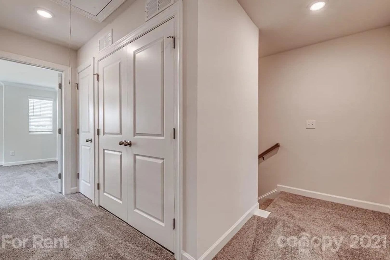 Charlotte House: 2022 Tears Ln