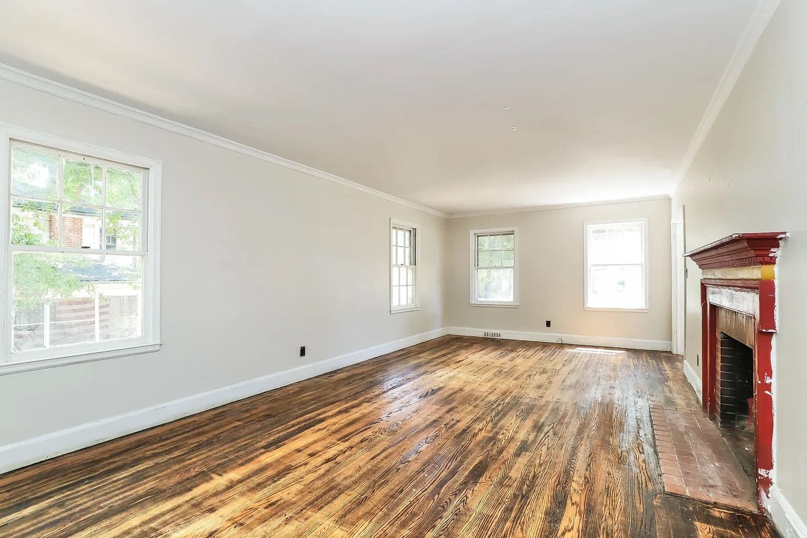 Greensboro House: 412 S Josephine Boyd St