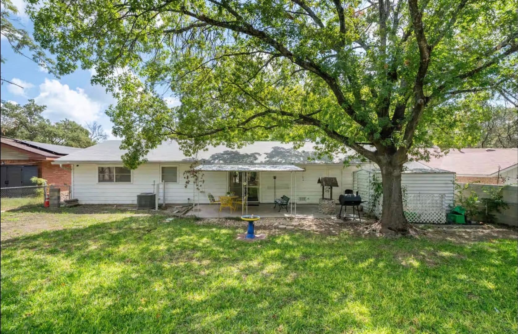 San Antonio House: 11003 Burr Oak Dr