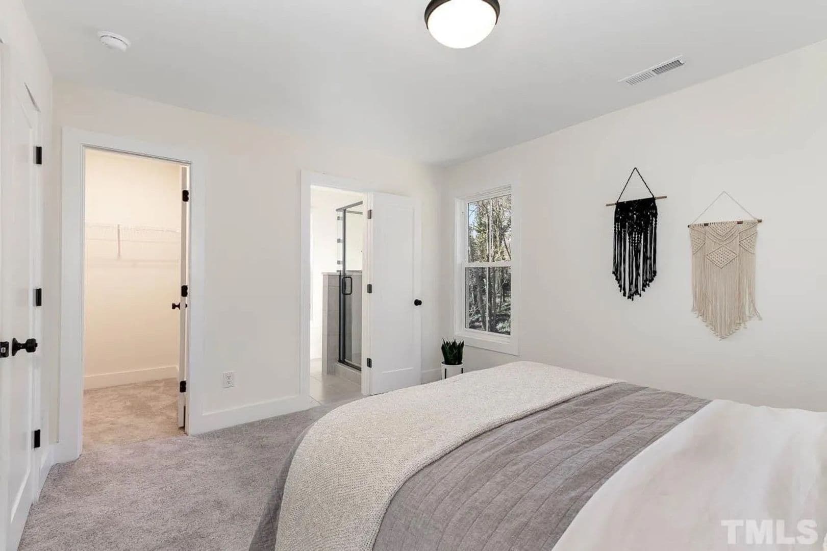 Durham House: 1420 Maplewood Dr