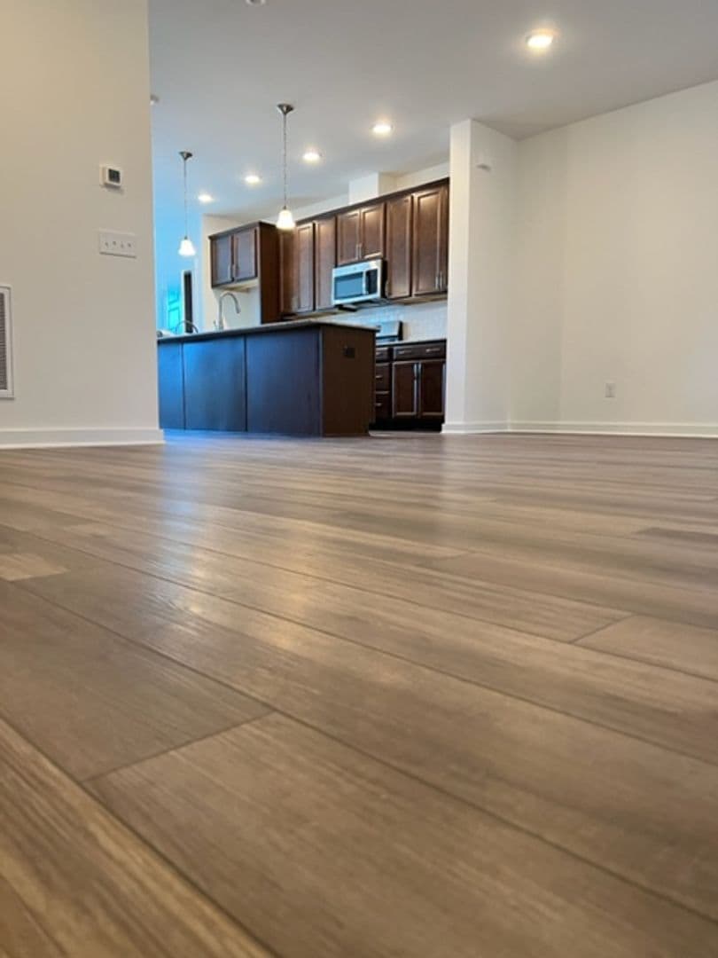 Cary House: 1110 Kiernan Grove Ln
