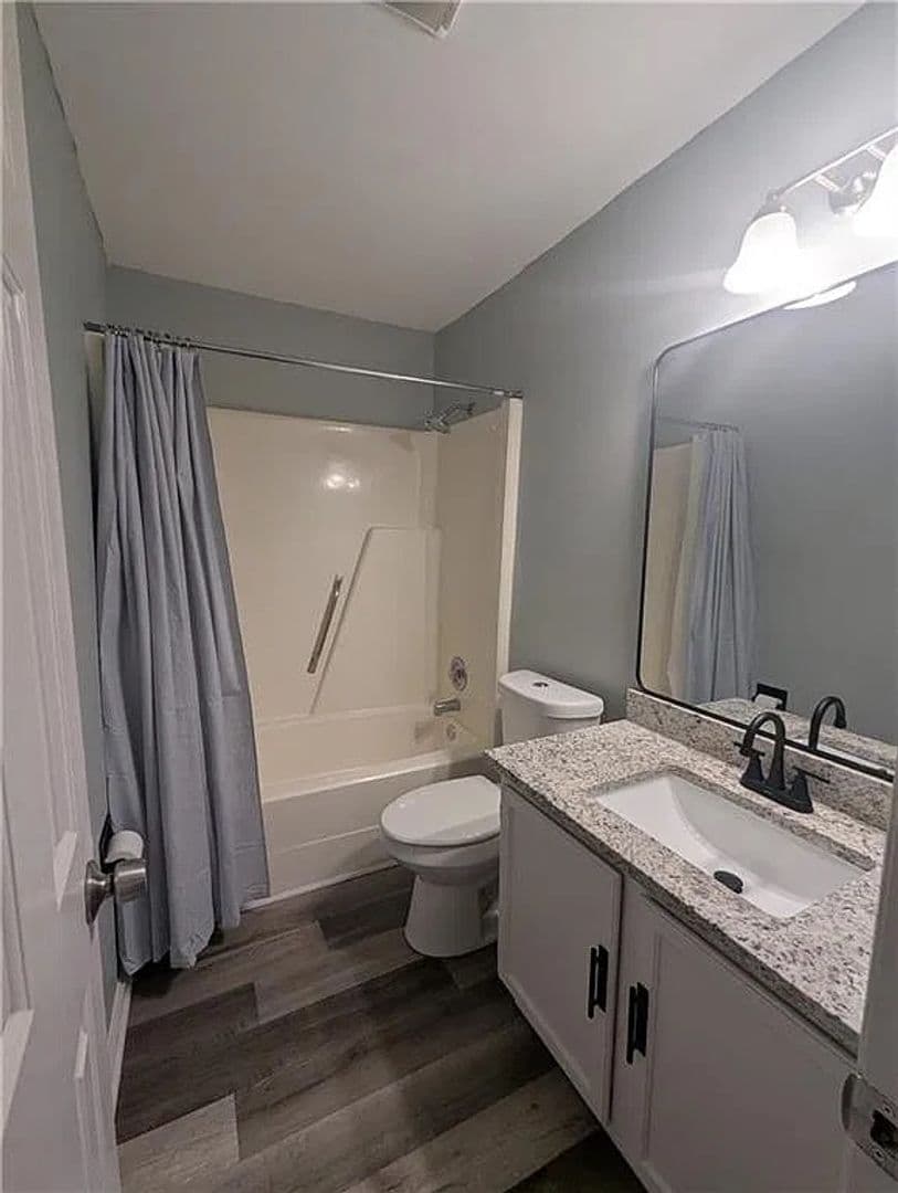 Decatur House: 1611 Creek Pond Cove