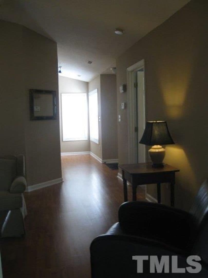 Raleigh House: 6111 Sunpointe Dr
