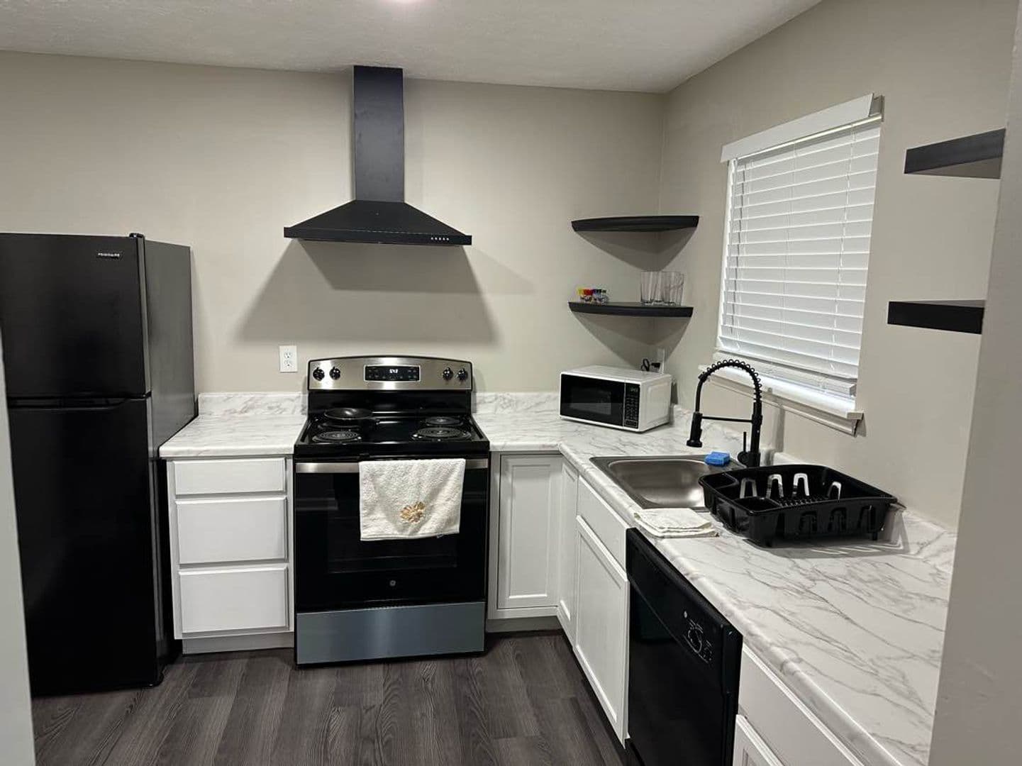 Decatur House: 3490 Newberry Trail