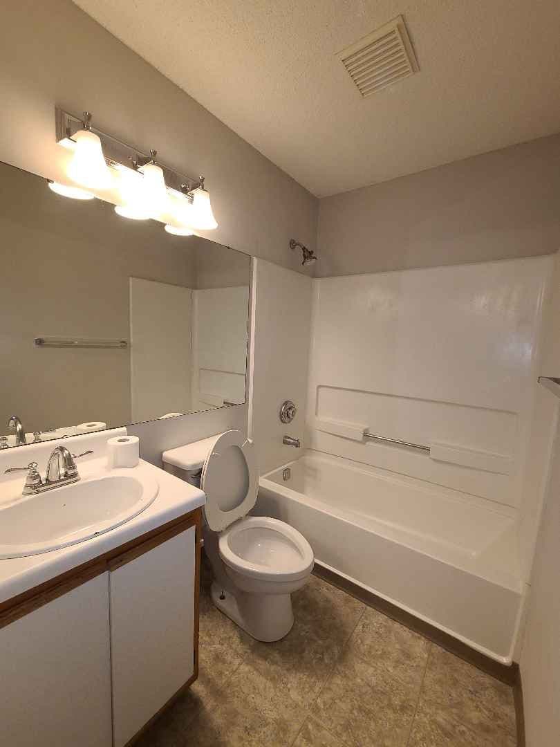 Raleigh House: 1331 #302 Crab Orchard Dr