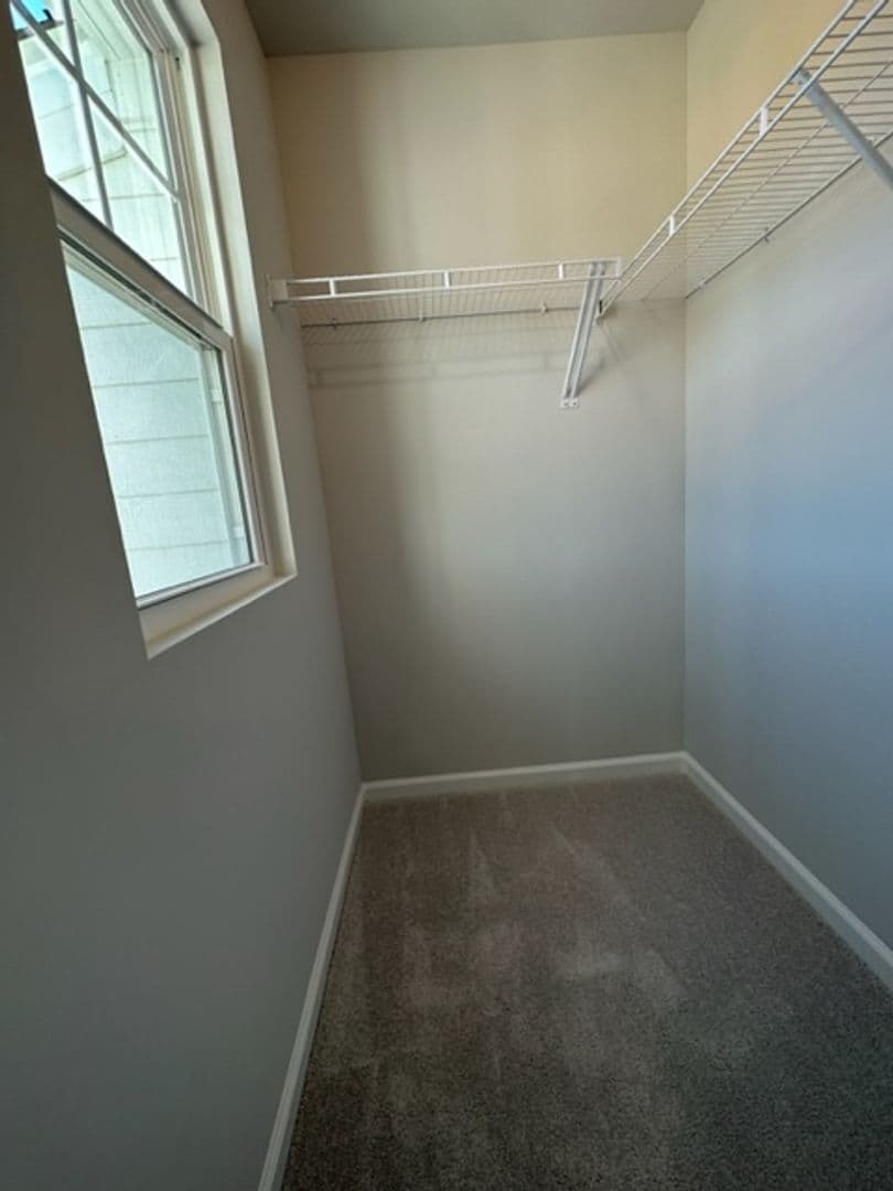 Apex House: 1642 Kipp Ln