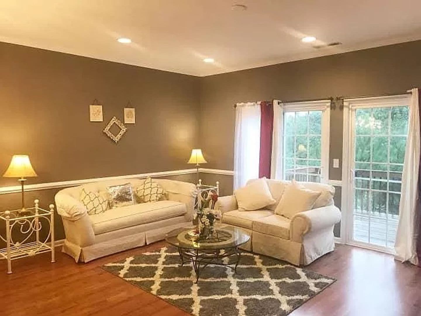 Cary House: 116 Linden Park Ln