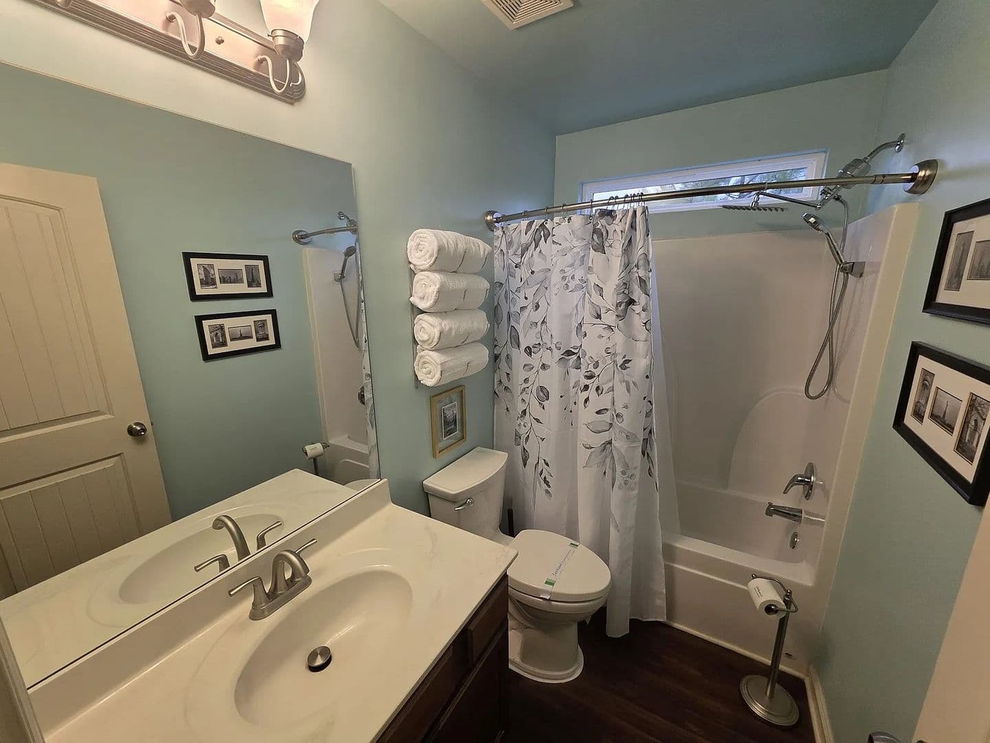 Dallas House: 421 Katielee Cove