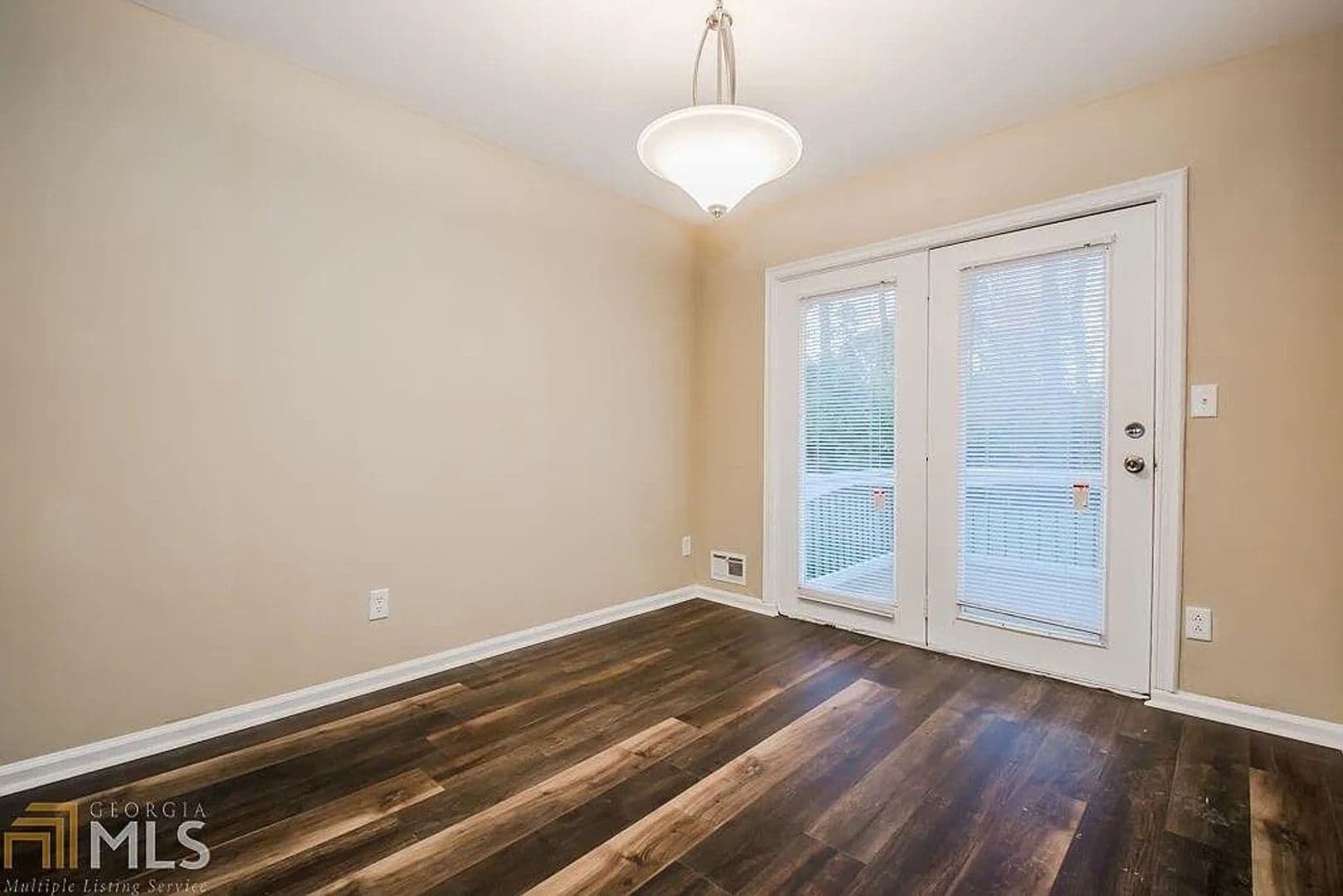 Lawrenceville House: 537 Reba Rd