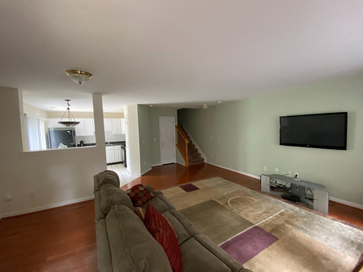 Raleigh House: 3011 #106 Barrymore St