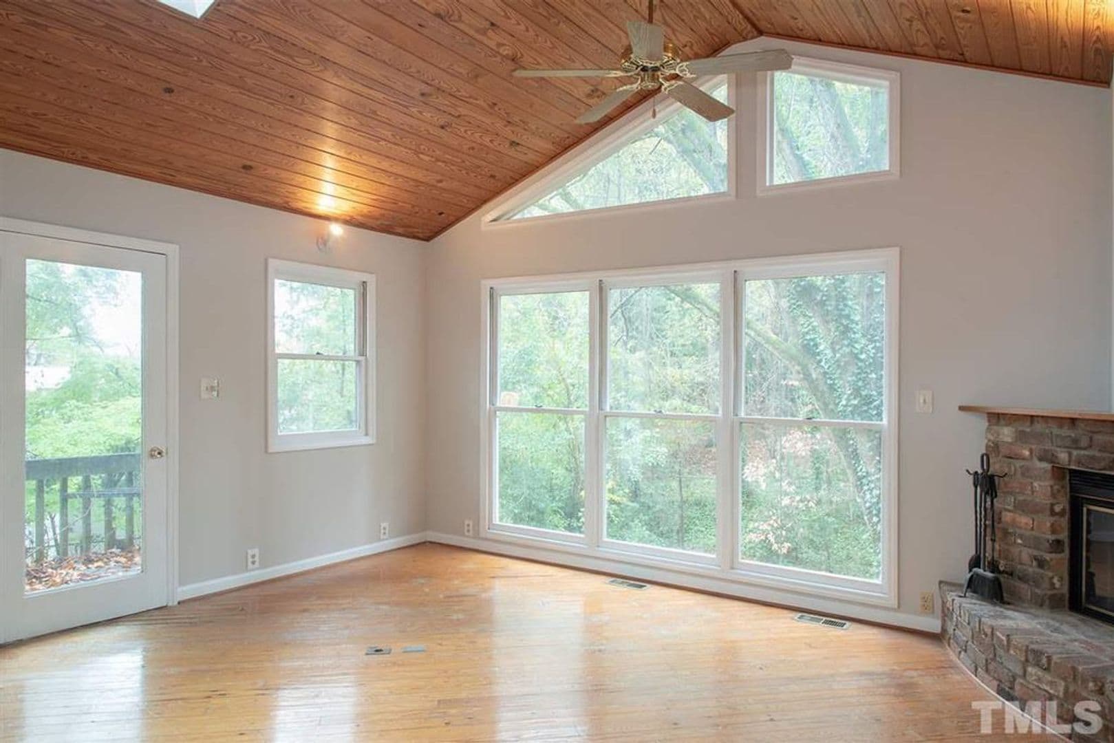 Raleigh House: 612 Old Farm Rd