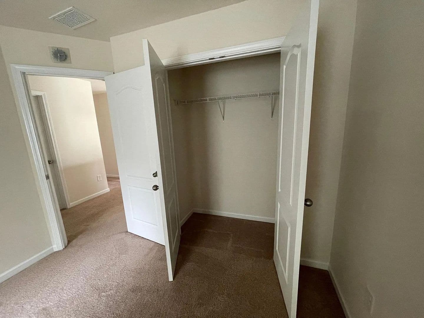 Charlotte House: 7211 Agnew Dr