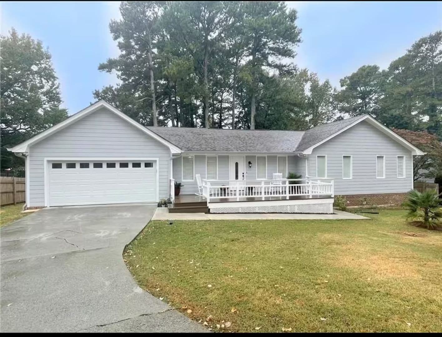 Lilburn House: 493 Greg Dr SW