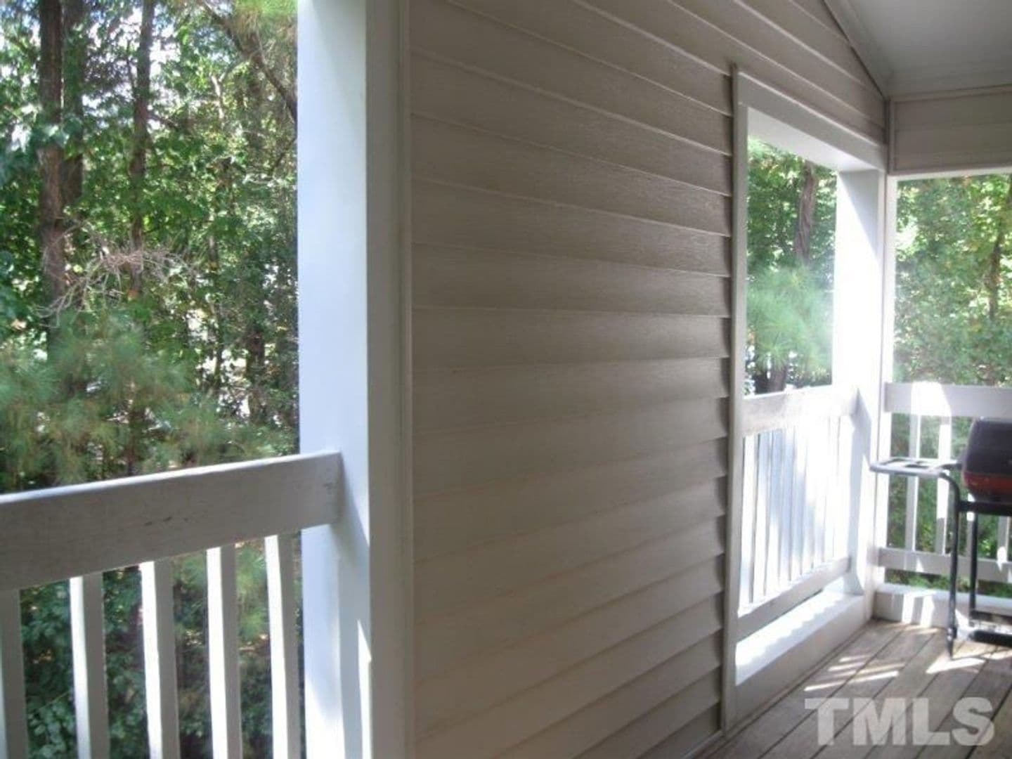 Raleigh House: 6111 Sunpointe Dr