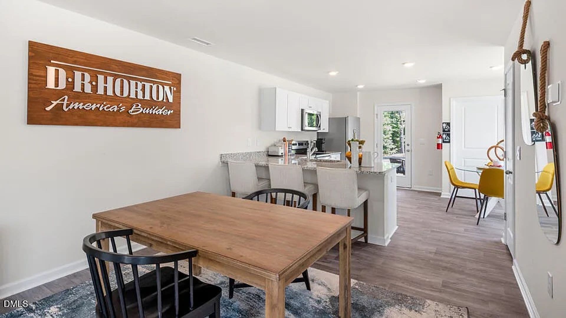 Raleigh House: 8510 Beckett Chase Wy