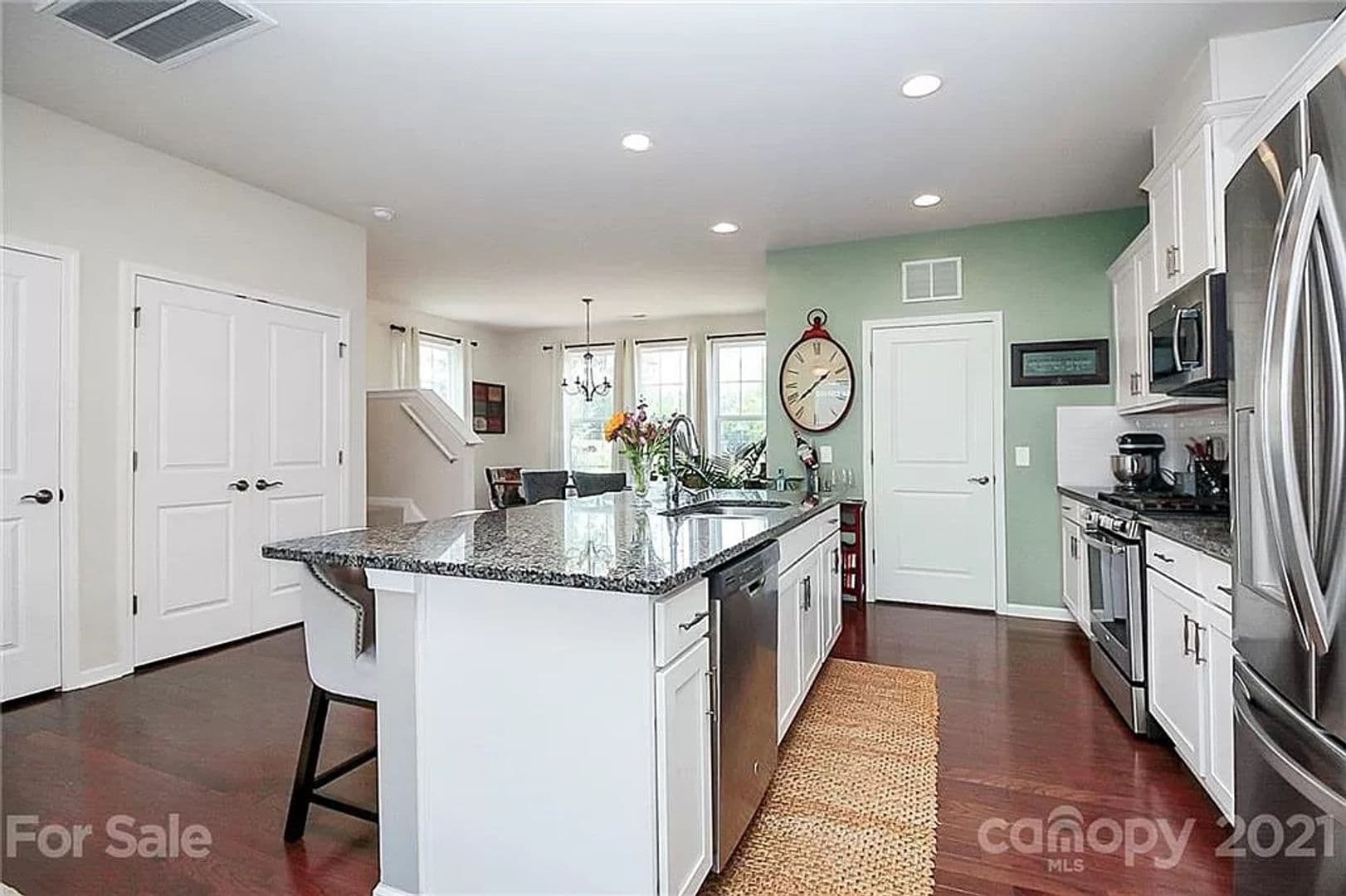 Charlotte House: 1502 Sharon Rd W