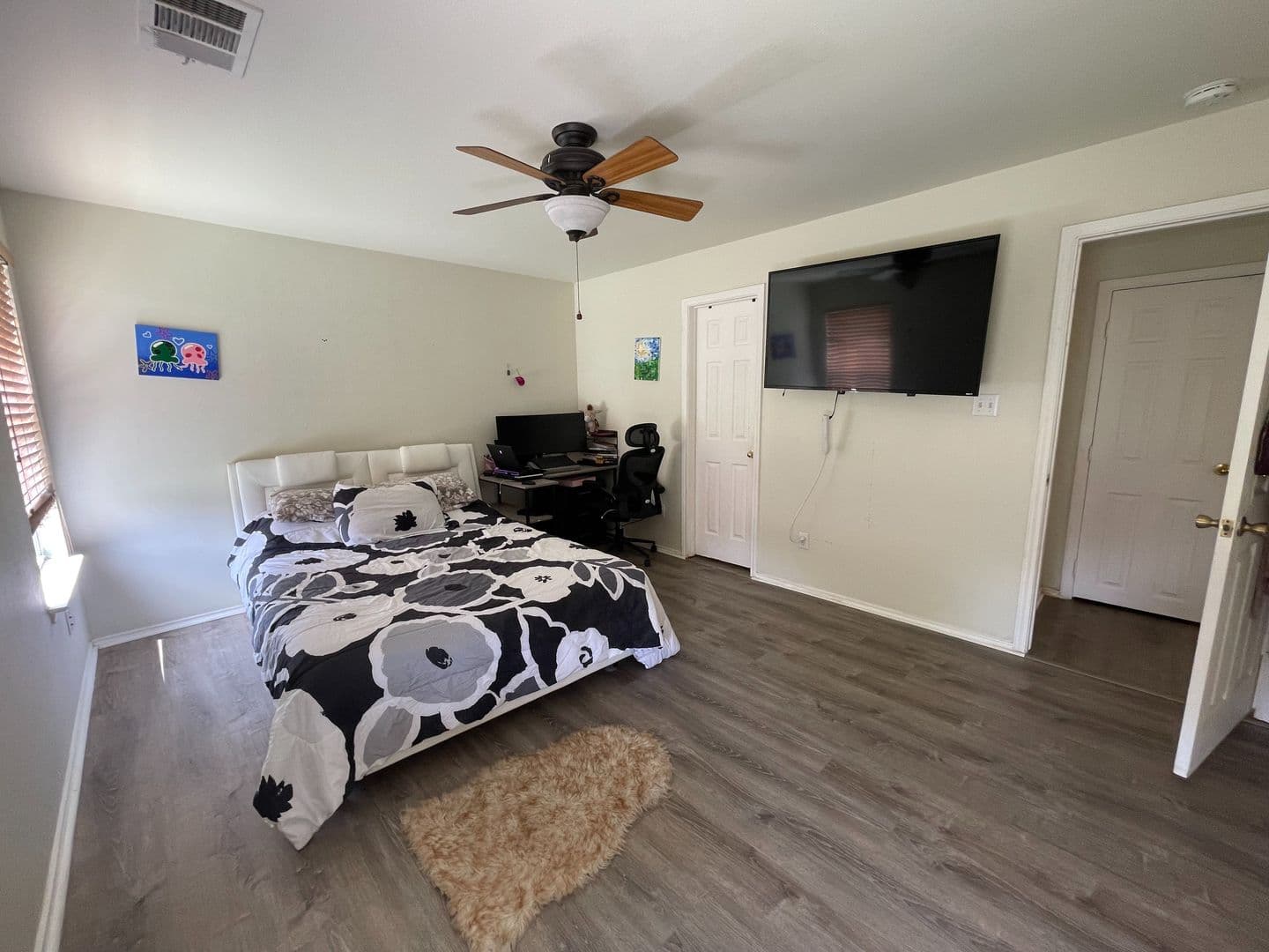 Leander House: 2419 Socorro Bend