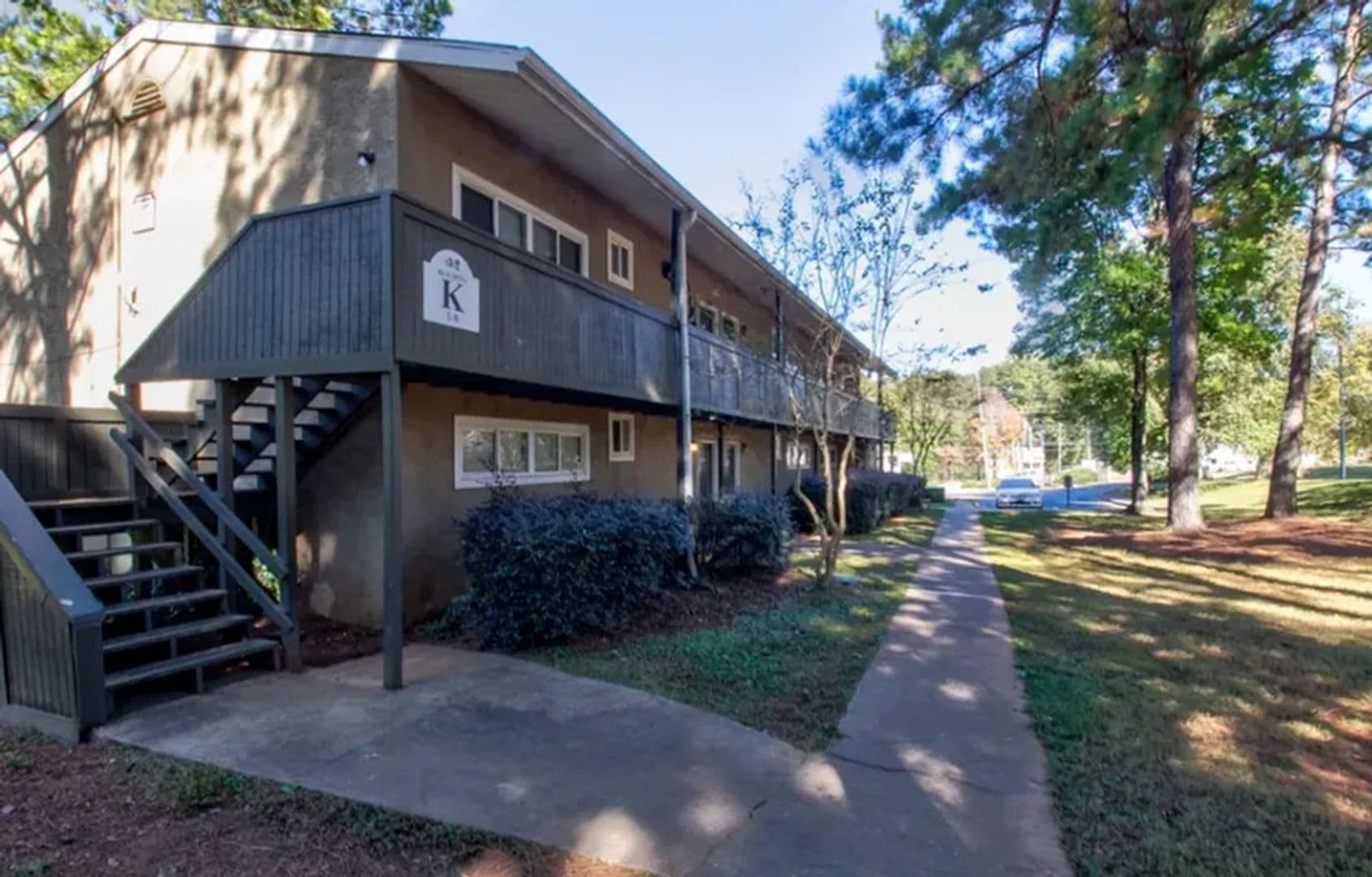 Atlanta House: 1631 Stanton Rd SW