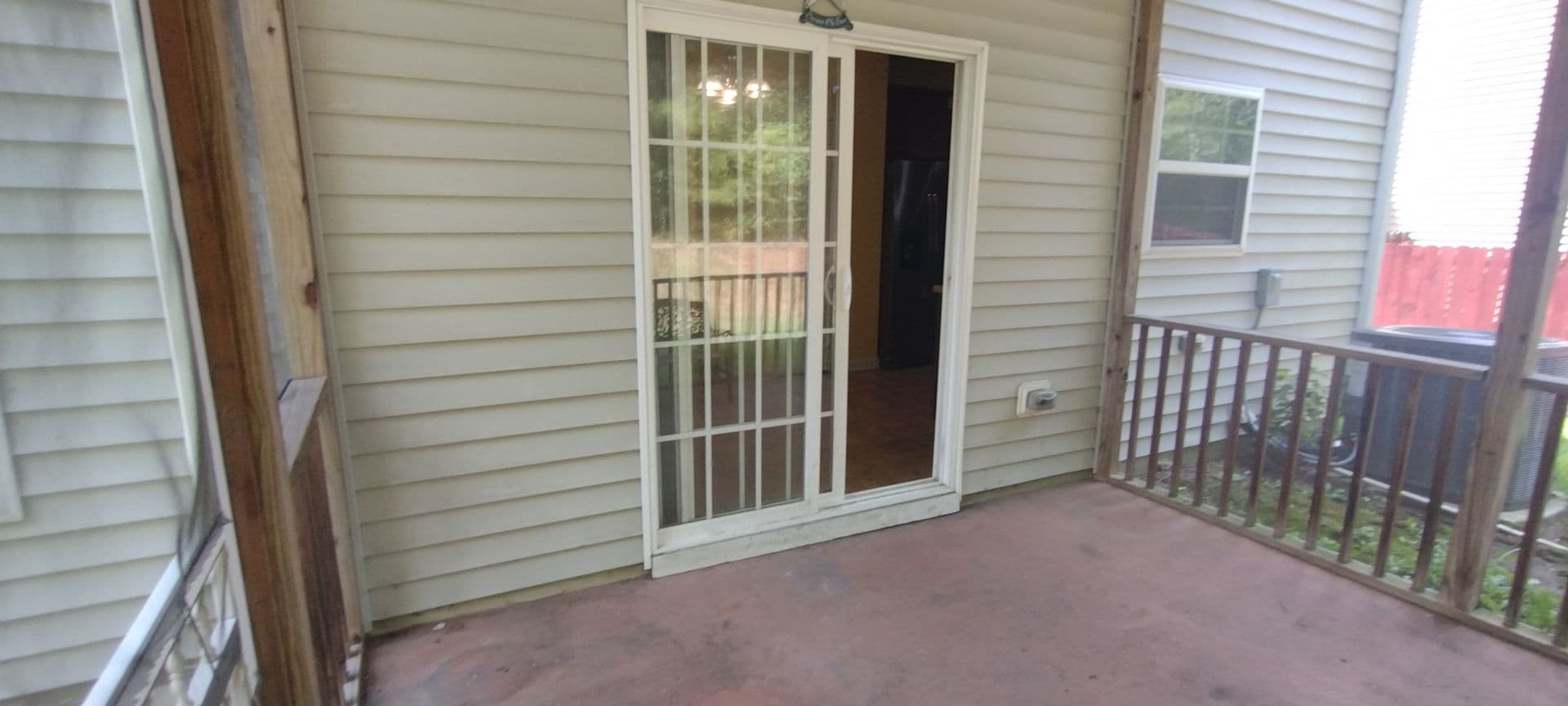 Durham House: 3114 Genlee Dr