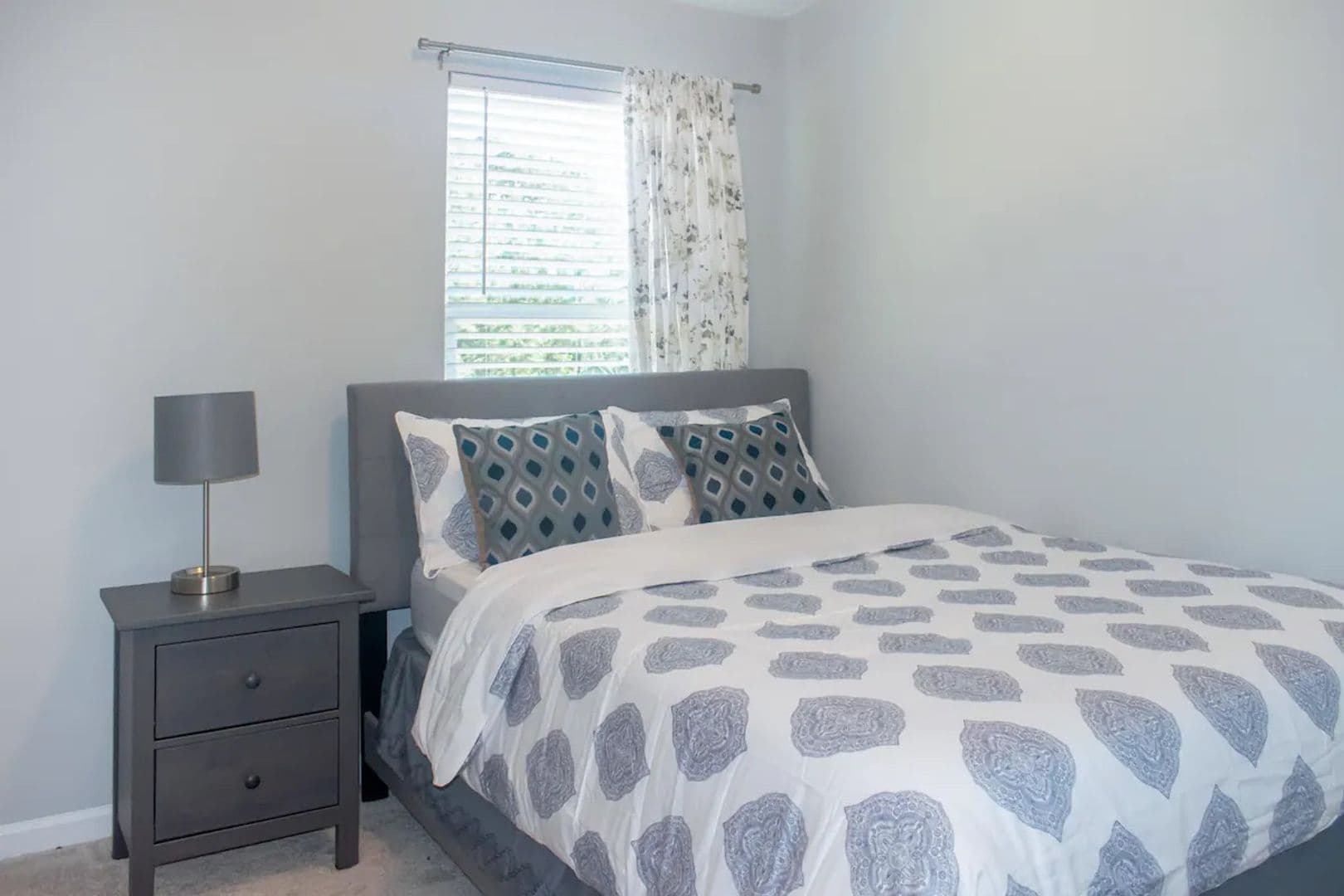 East Point House: 3196 Laurel Ridge Cir