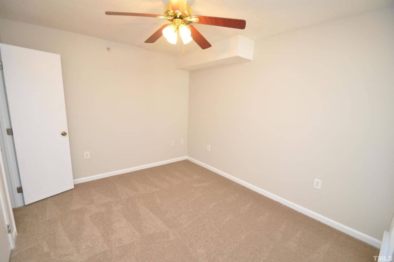 Raleigh House: 1331 #302 Crab Orchard Dr