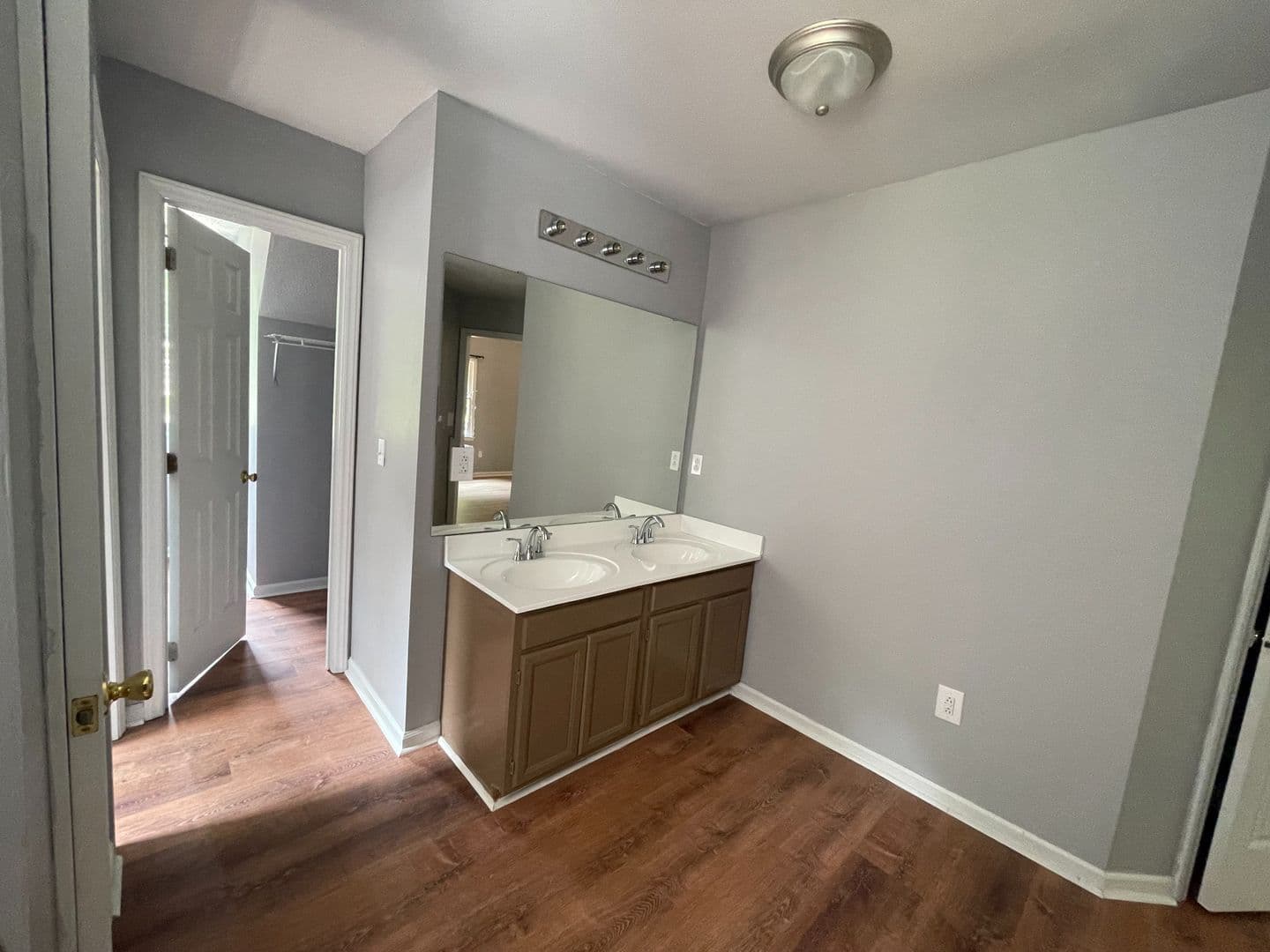 Charlotte House: 1307 Newfoundland Ct