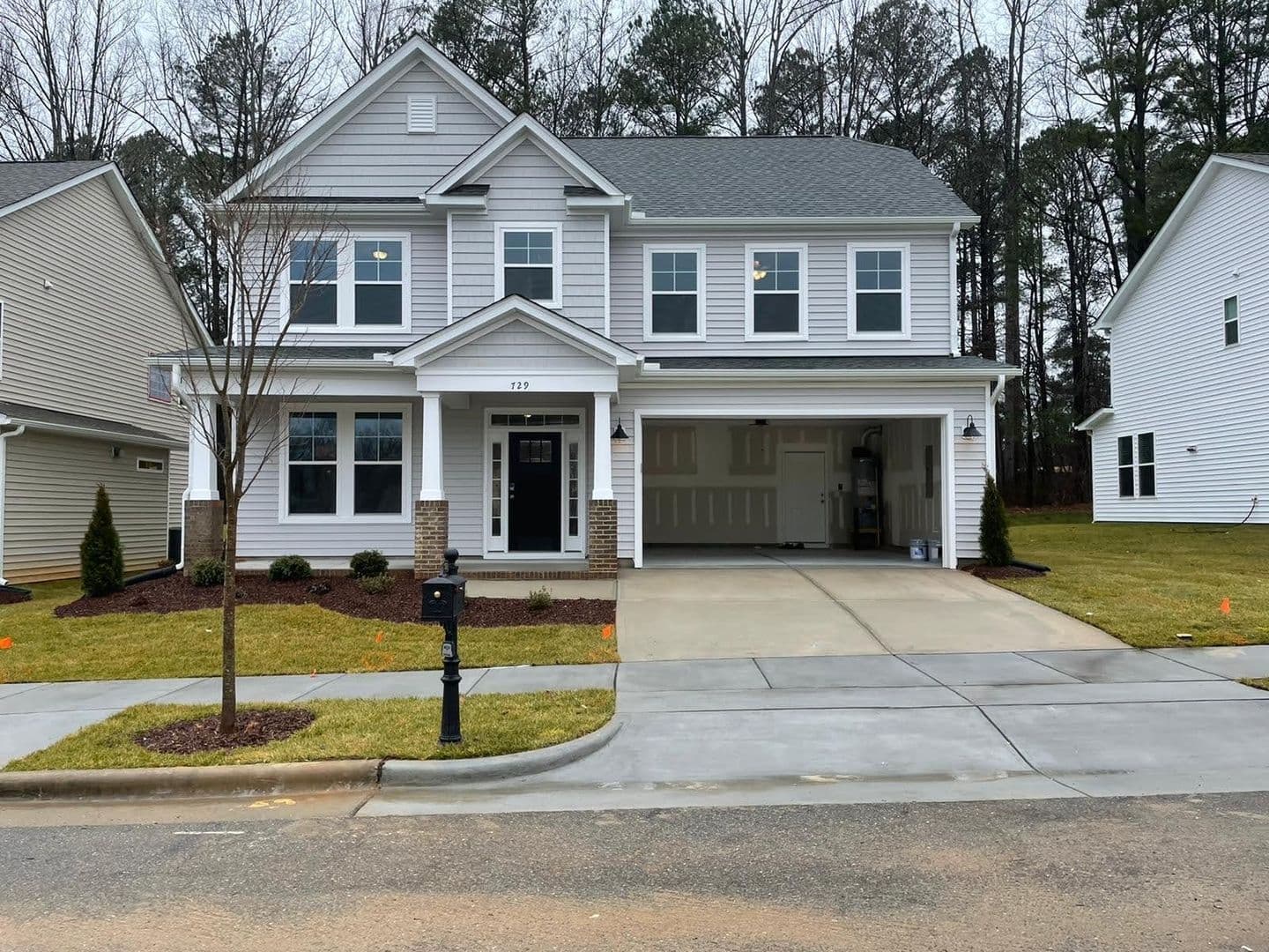 Raleigh House: 729 Moonbeam Dr